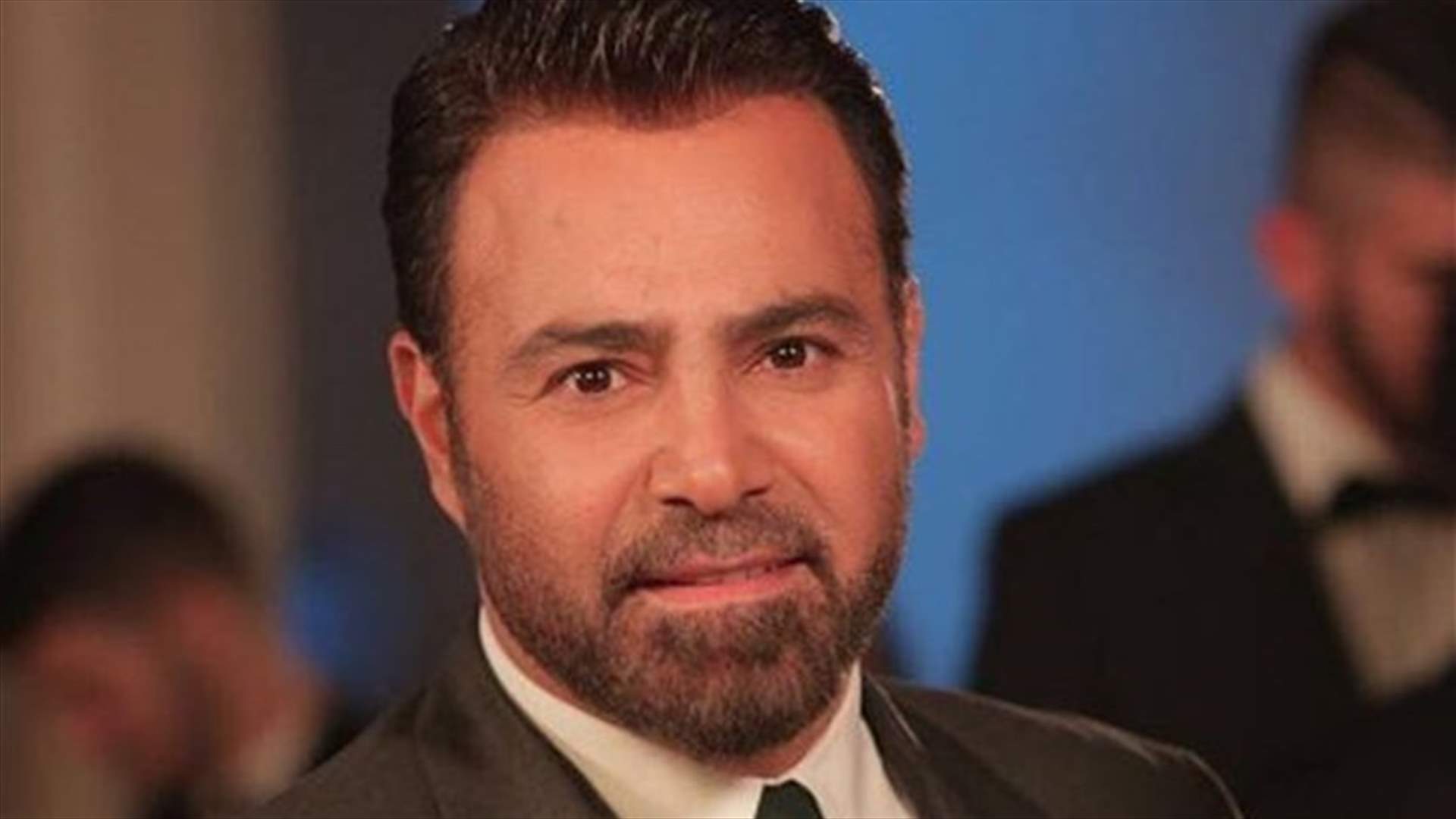 عاصي الحلاني يغنّي لسعد الحريري: مشواري ما نهيتو بعد