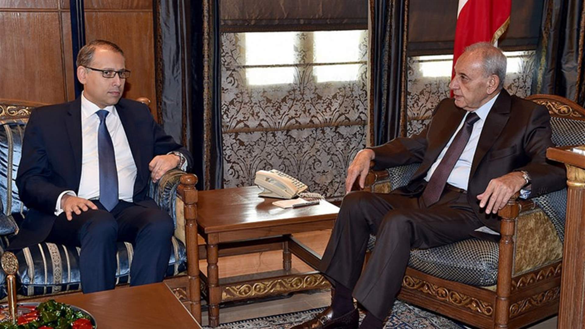 بري التقى السفير الفرنسي وحاكم مصرف لبنان