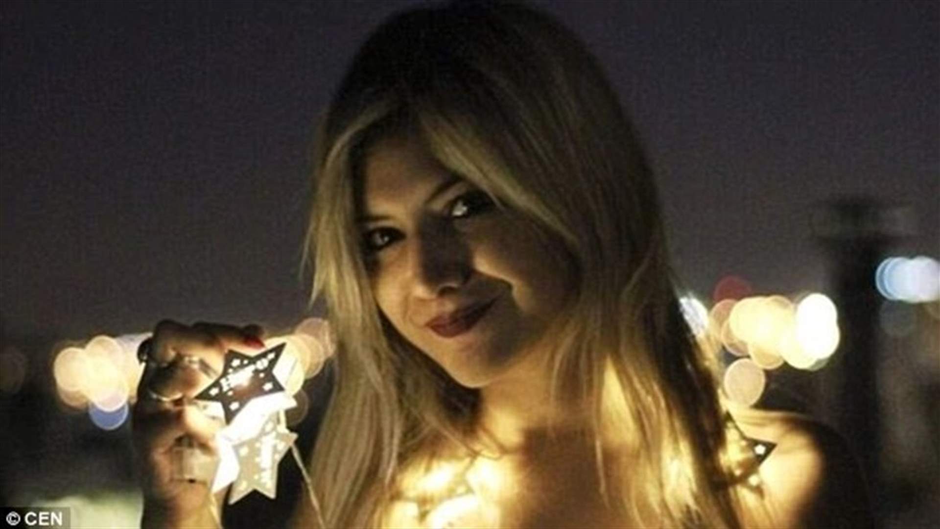 شابة تُقدم على خطوة مفاجئة... هذا ما فعلته بحبيبها أثناء نومه!
