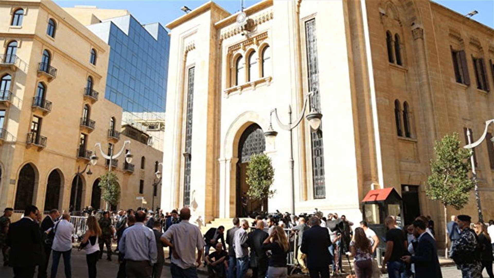غرفة "عناية" دائمة لإنعاش الوضع السياسي...