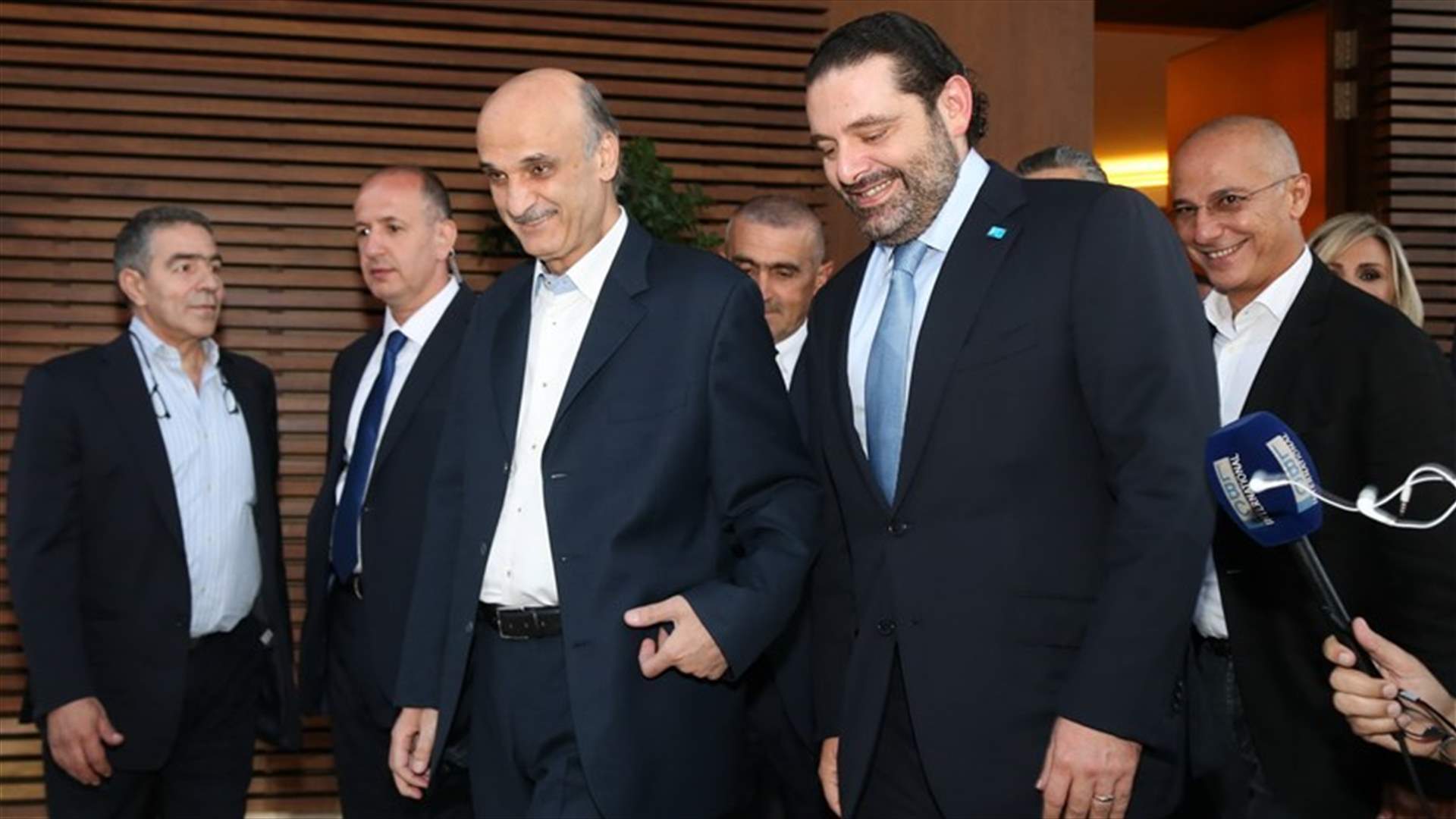 الأخبار: الحريري طرح التغيير... "القوات" خارج الحكومة