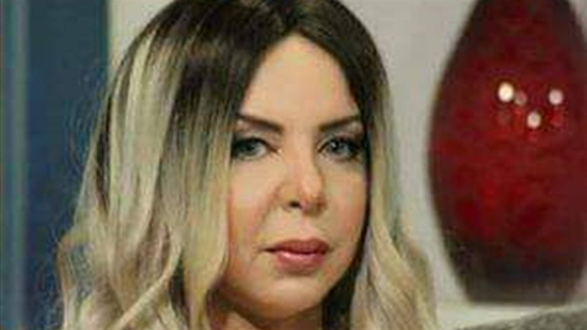 بالفيديو - إعلامية لضيفها "ممكن أبوسك؟"... فكيف كان ردّه؟