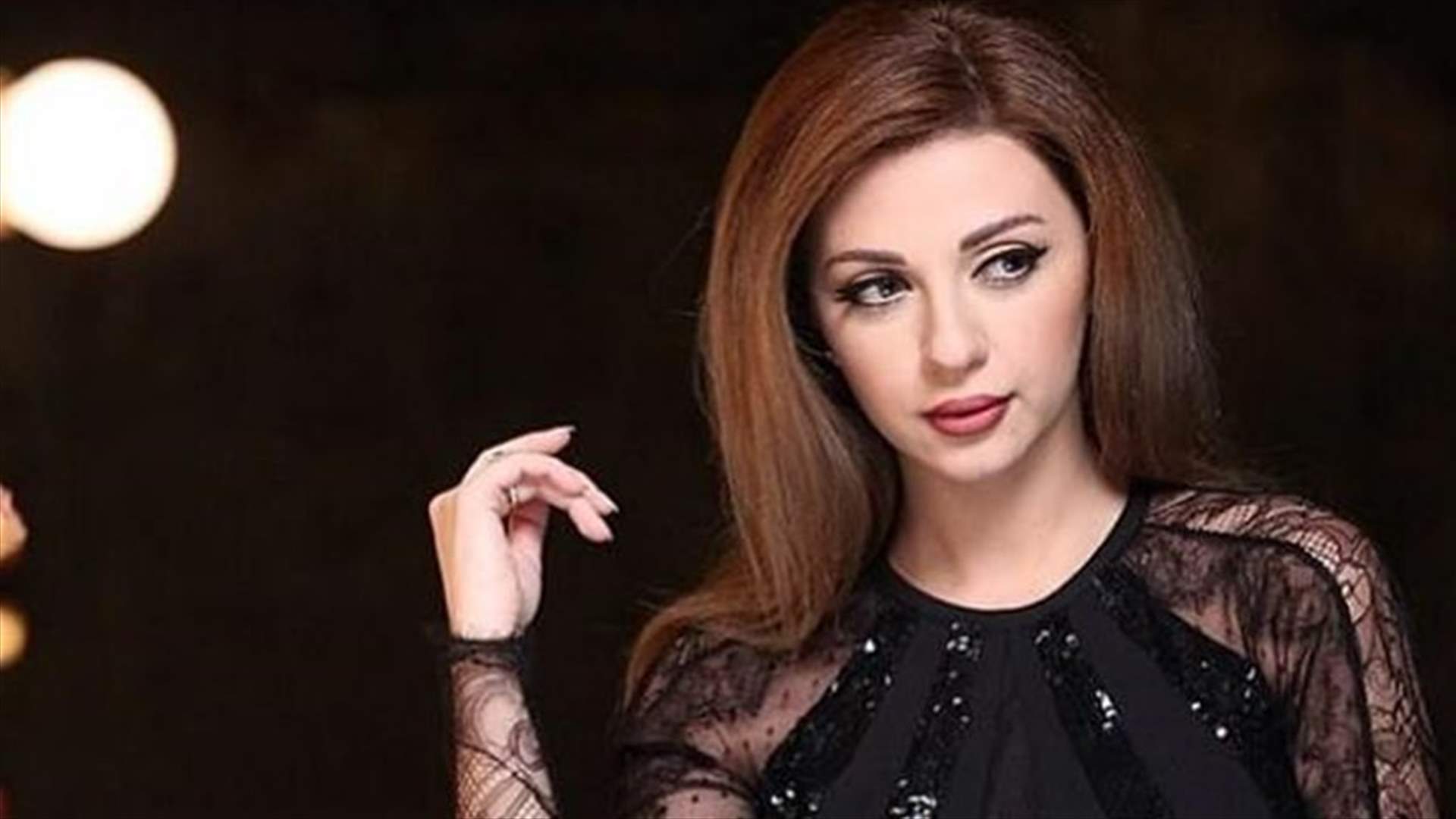 بالصور- ميريام فارس بفستانٍ من تصميم والدتها... كيف بدت؟