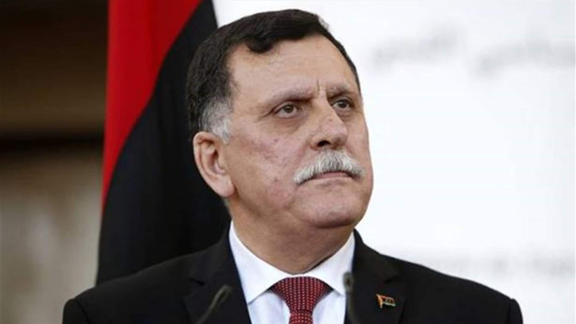 السراج يطلب في واشنطن رفع حظر الاسلحة المفروض على ليبيا