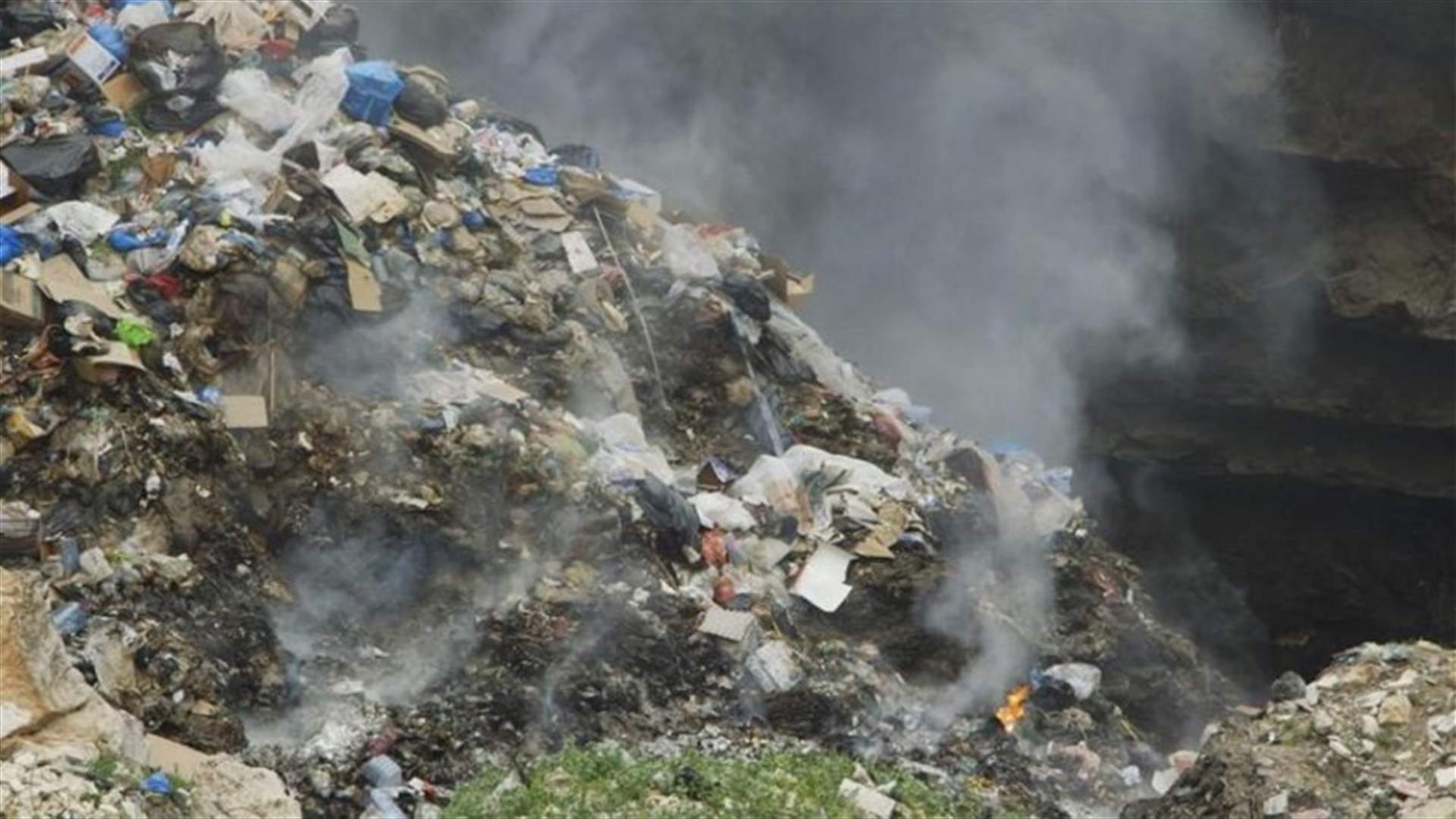 "هيومن رايتس ووتش" : مخاطر صحية ناتجة عن حرق النفايات في لبنان