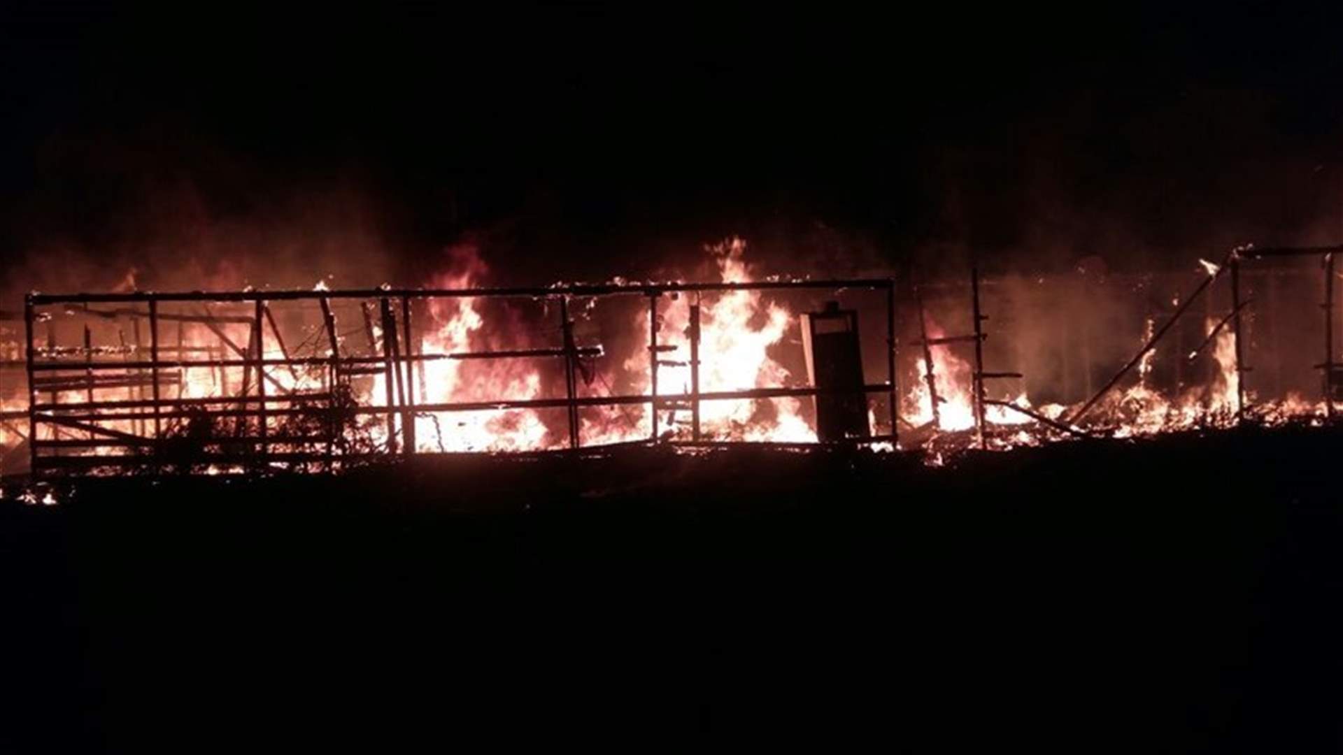 [PHOTOS] Three killed in a fire in Syrian refugee camp in Bebnin