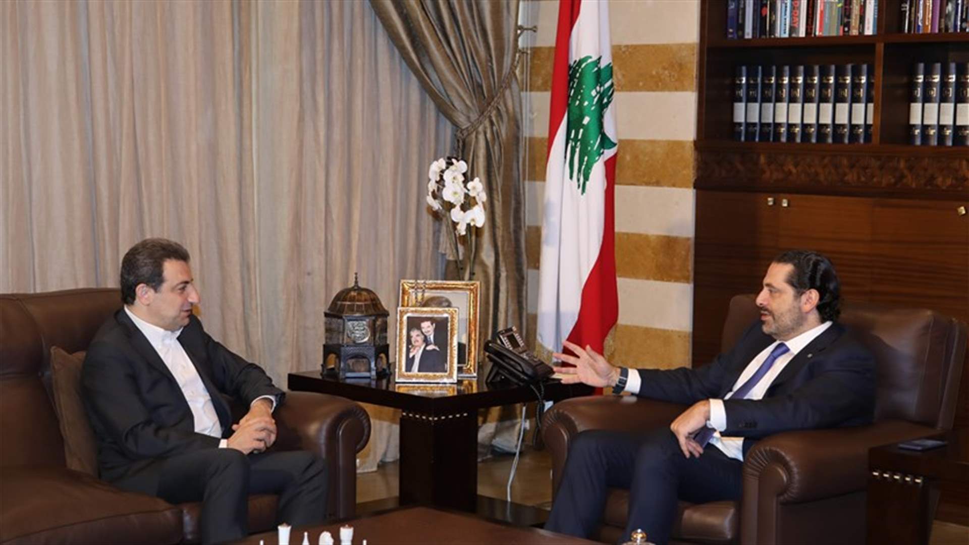 أبو فاعور بعد لقائه الحريري: الامور تتجه الى ايجابية وتكاد تطوي صفحة الاستقالة