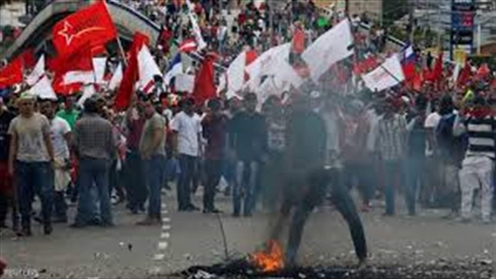 آلاف المتظاهرين احتجاجا على "سرقة" الانتخابات في هندوراس