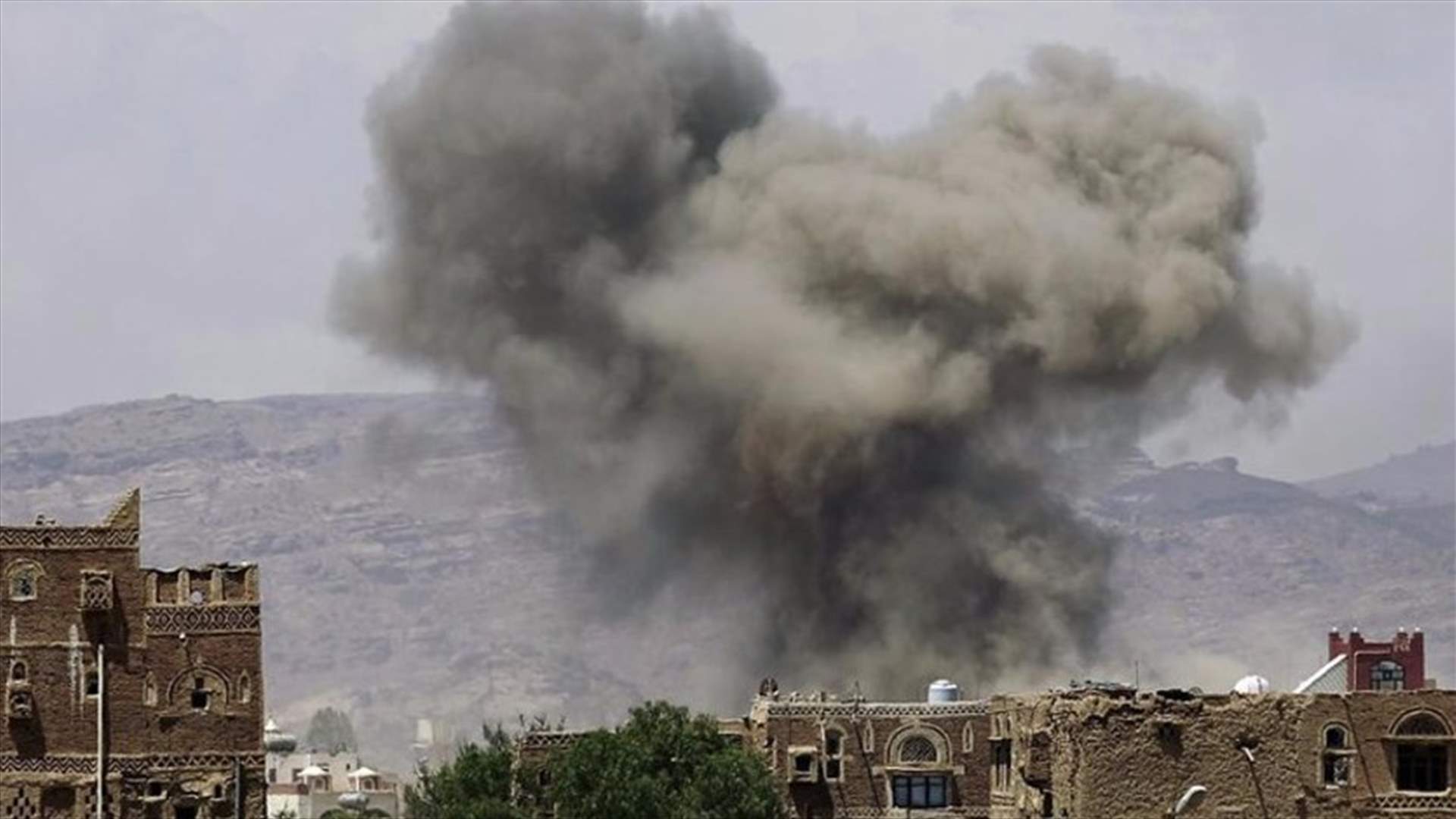4 قتلى اثر غارة على محطة تلفزيون في اليمن