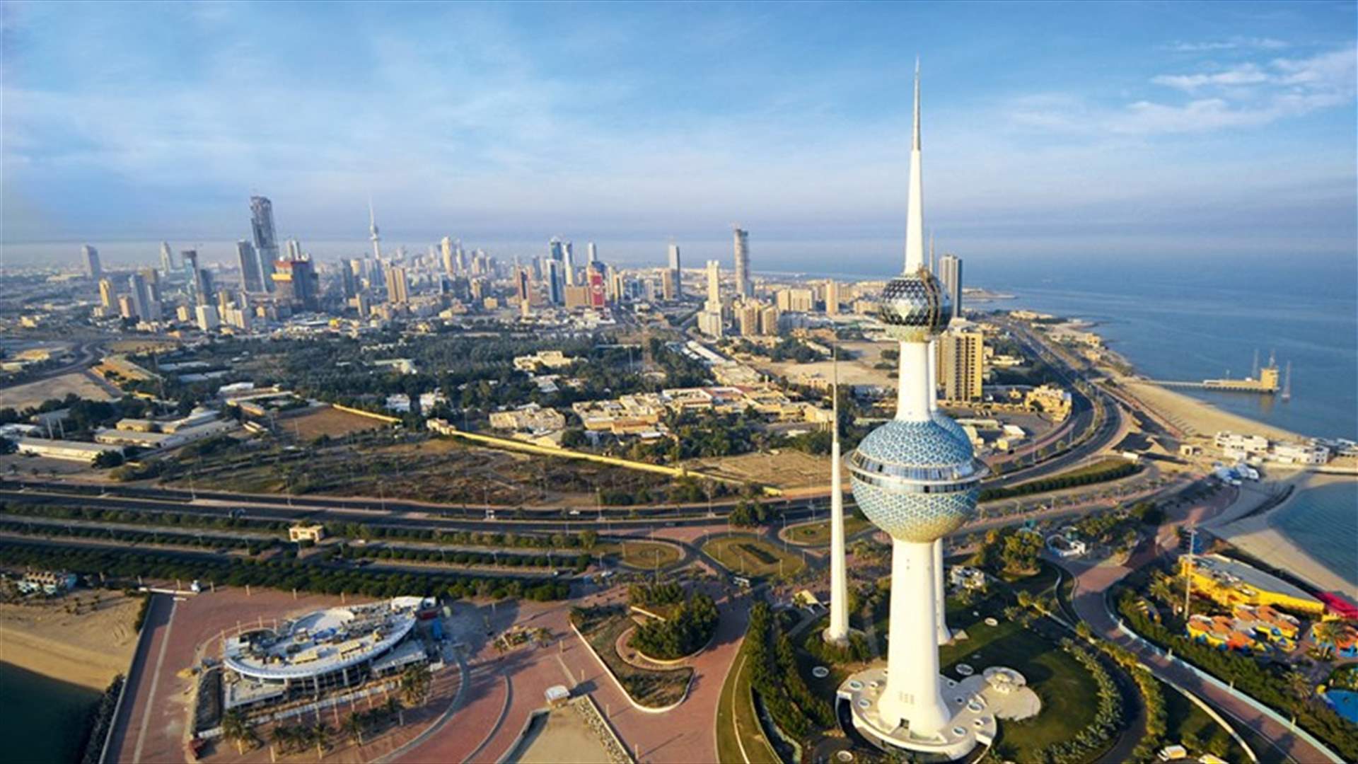 أمير الكويت يصدر مرسوما بتشكيل الحكومة الجديدة