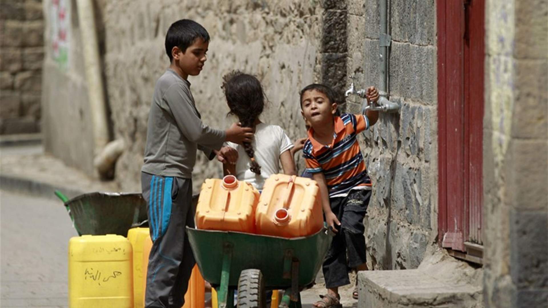 More than 8 million Yemenis &quot;a step away from famine&quot; - UN