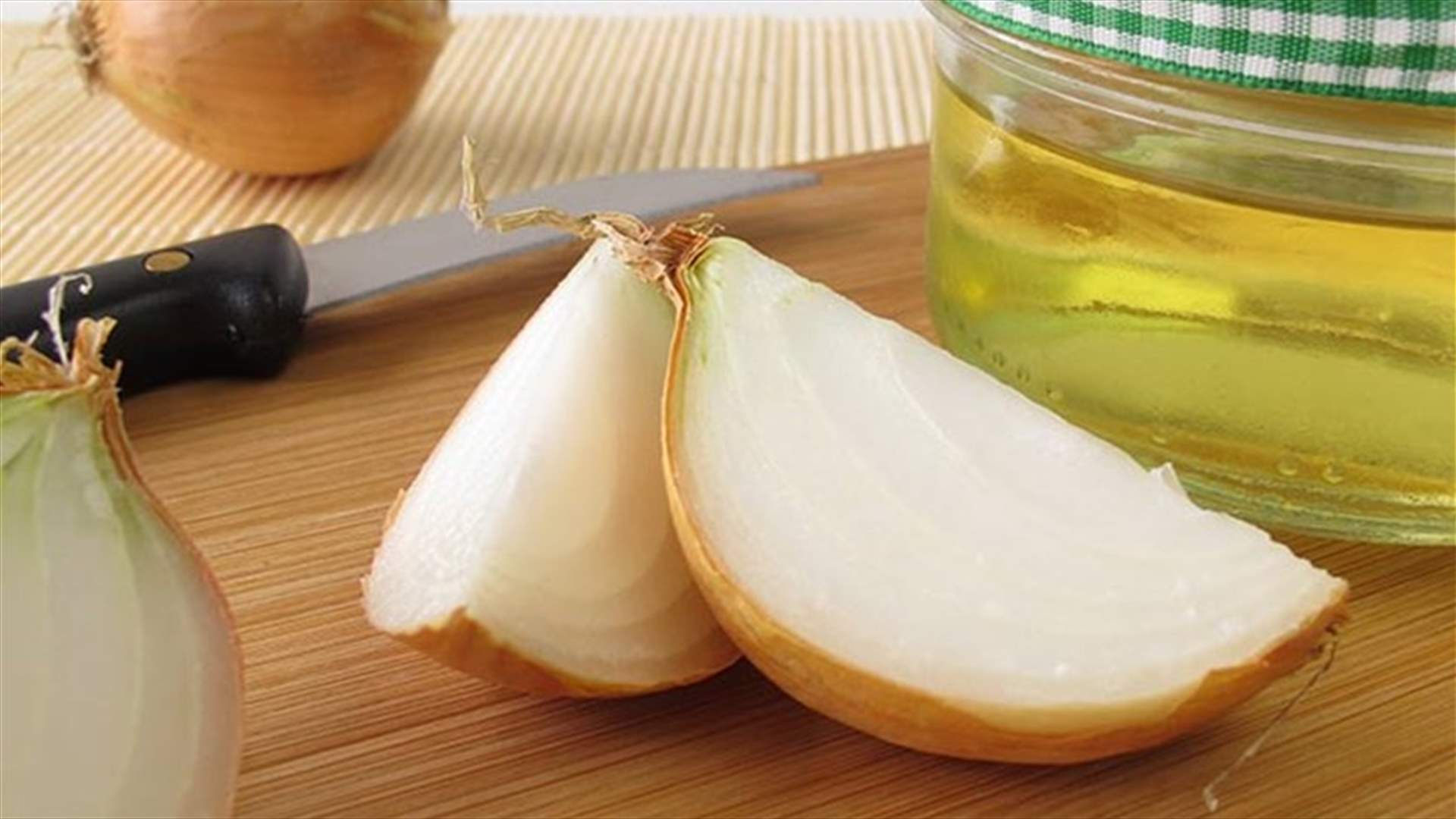 طريقة سحرية لعلاج قشرة الرأس من خلال البصل!