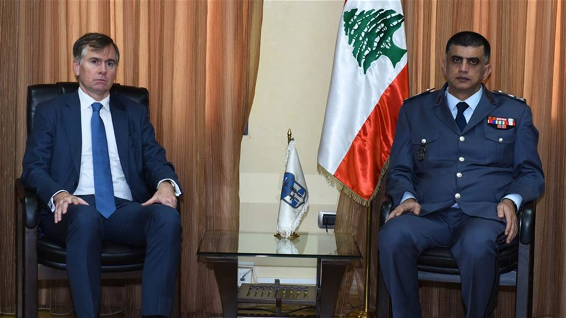 السفير البريطاني يطلع على ما آلت اليه التحقيقات في جريمة المتن السريع