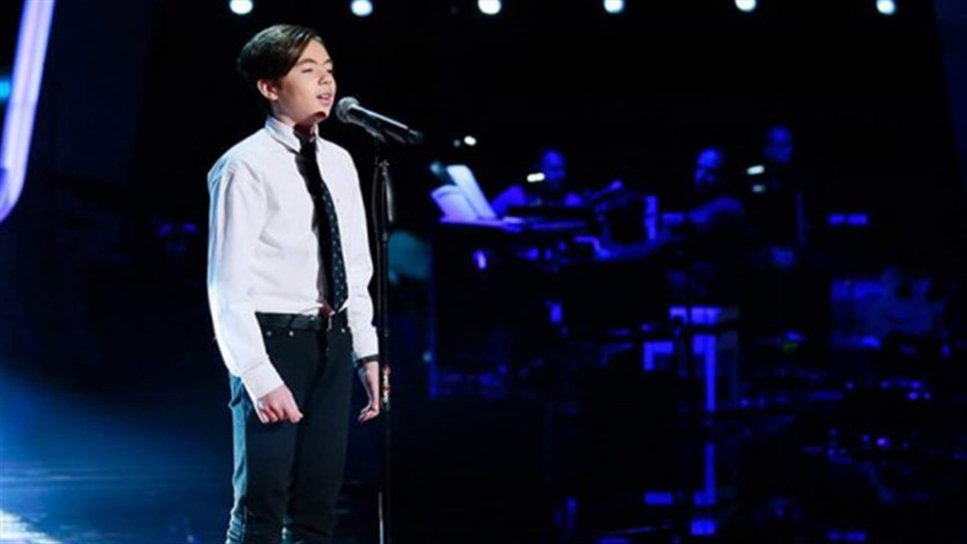 بالفيديو – طفل الـ 13 عاماً أحدث جدلاً بين حكام  The Voice Kids