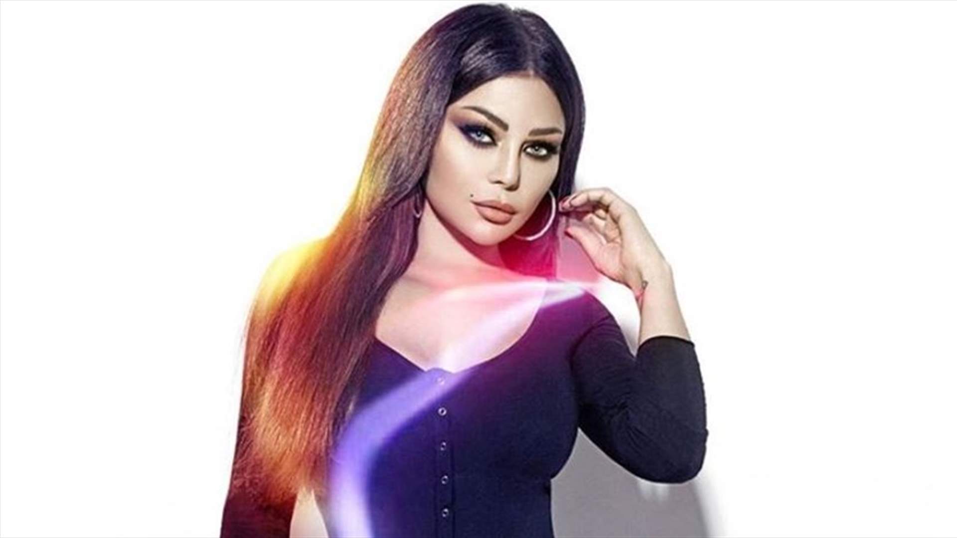 بالفيديو- هيفا وهبي كما لم تروها سابقاً... تمارس رياضة الملاكمة!