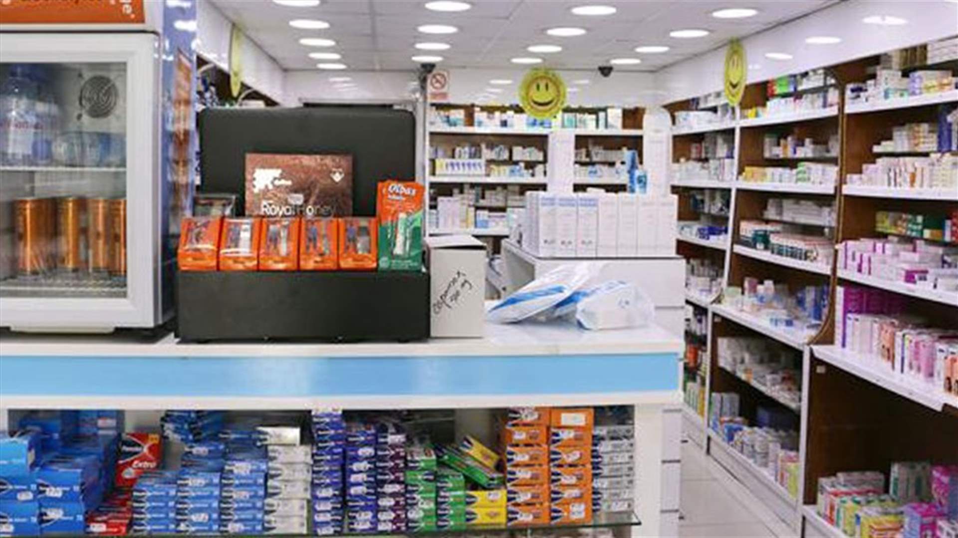 سيارة داخل صيدلية في السعودية... فيديو يجتاح الانترنت!