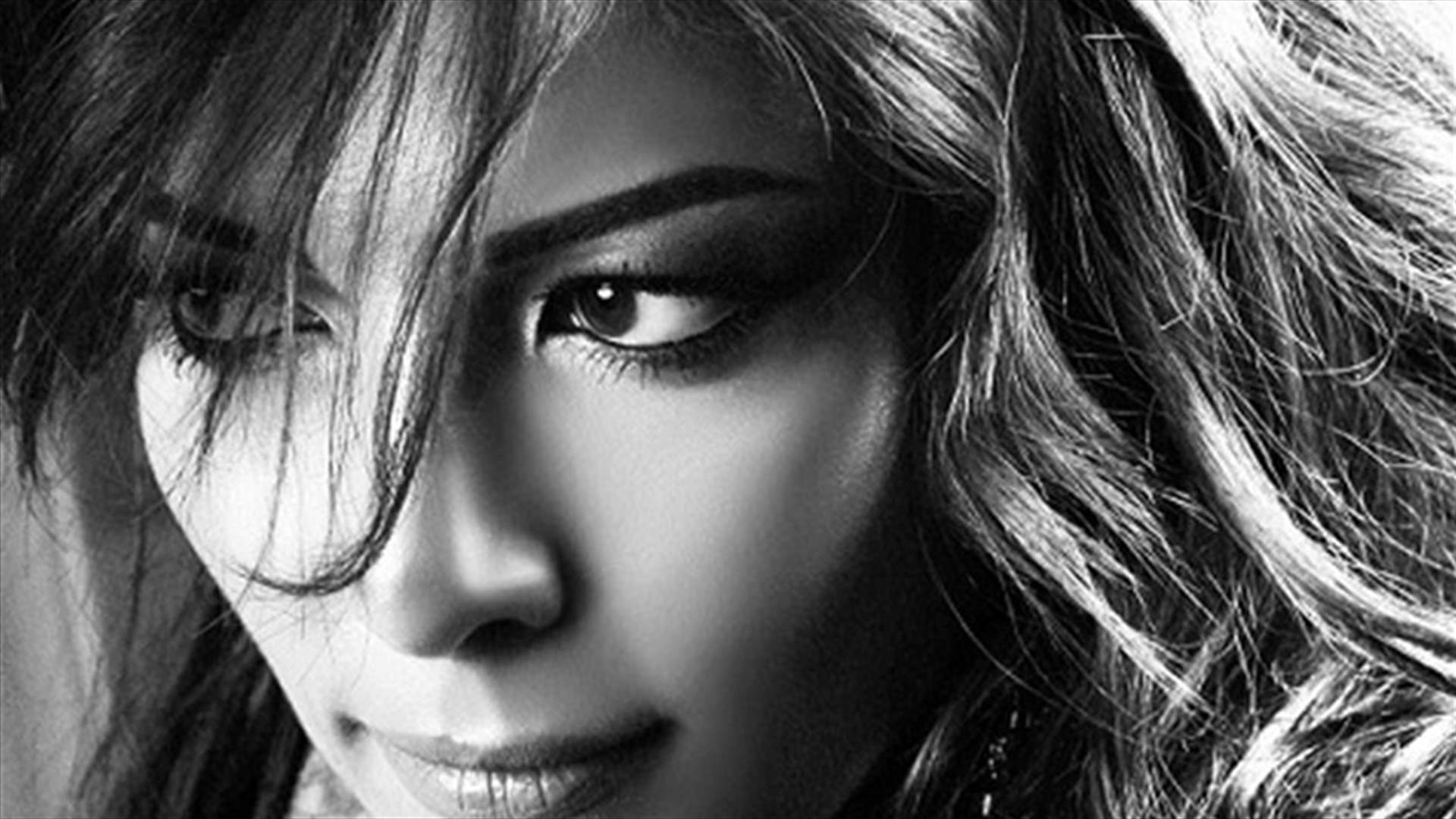 أصالة: "سنقول بكلّ فخرّ أنا سوري وحاربت الكراهية"
