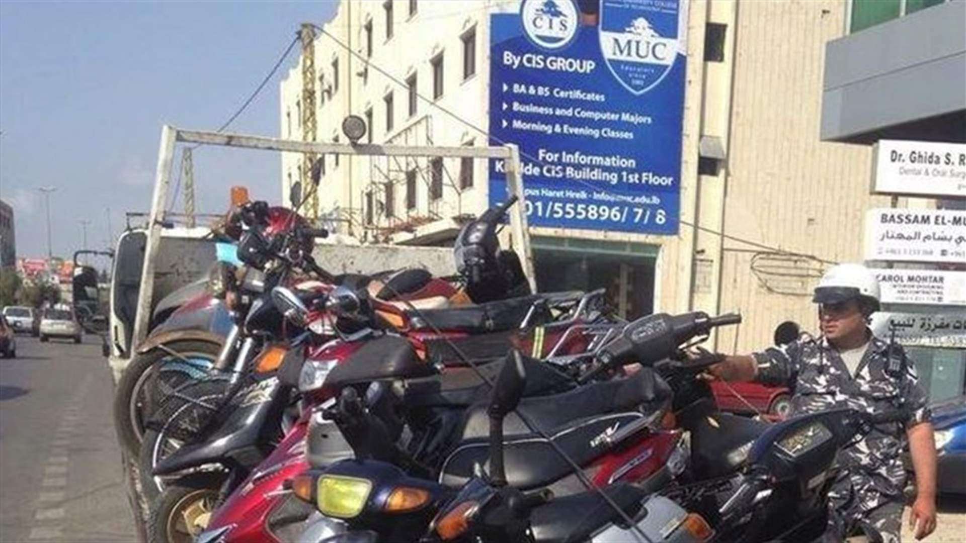 سرقا اكثر من 100 دراجة نارية...