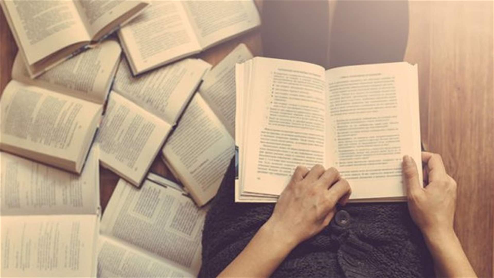 كيف تساعد القراءة بصوت مرتفع على تقوية الذاكرة؟