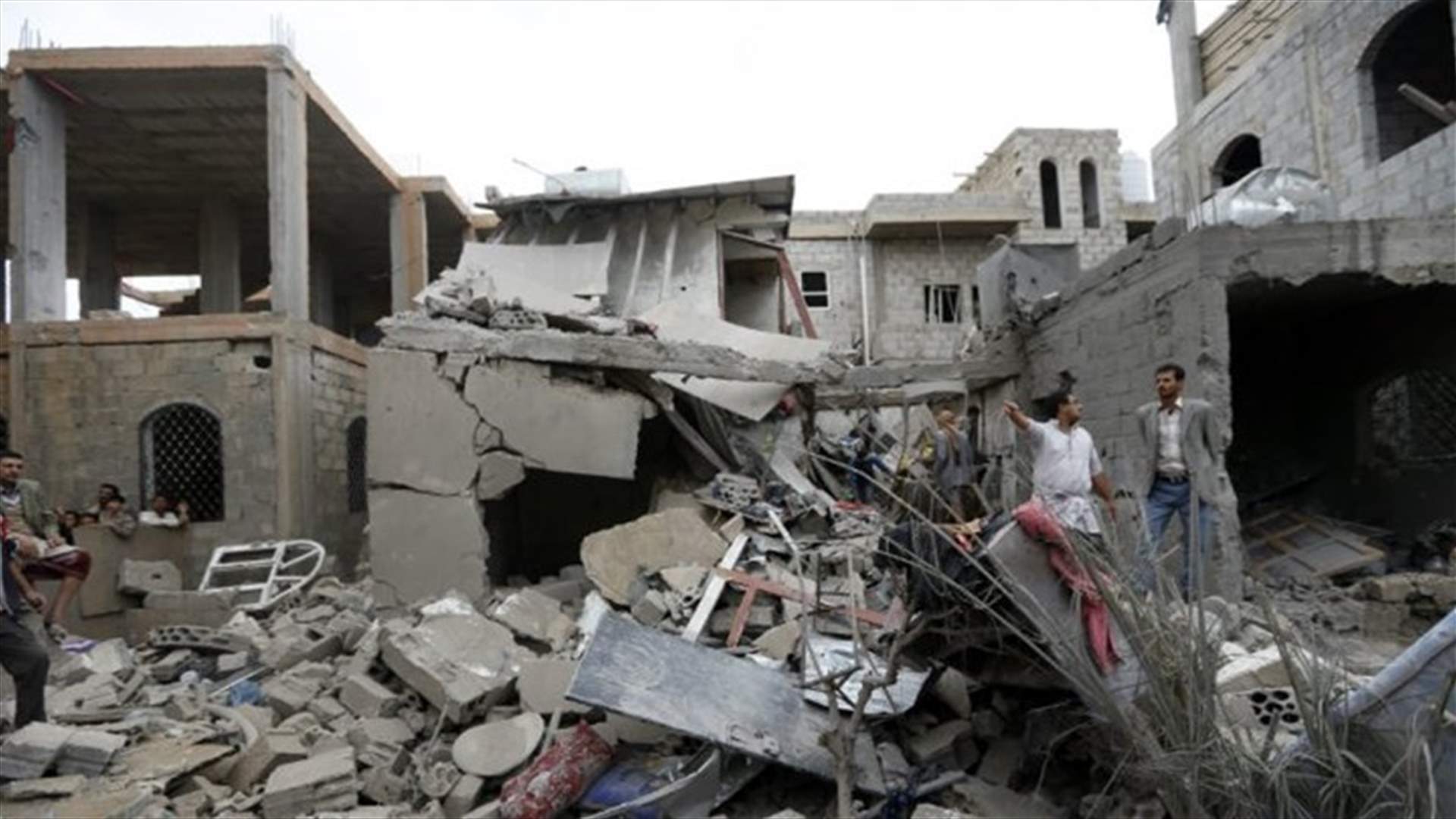 Yemen government says 32 killed in air strike, disputing UN toll