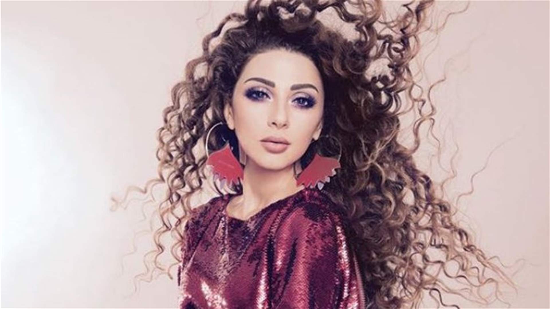 صور ميريام فارس مع نجوم كرة القدم.. ما الذي جمعها برئيس الفيفا وزيدان وتوتي؟