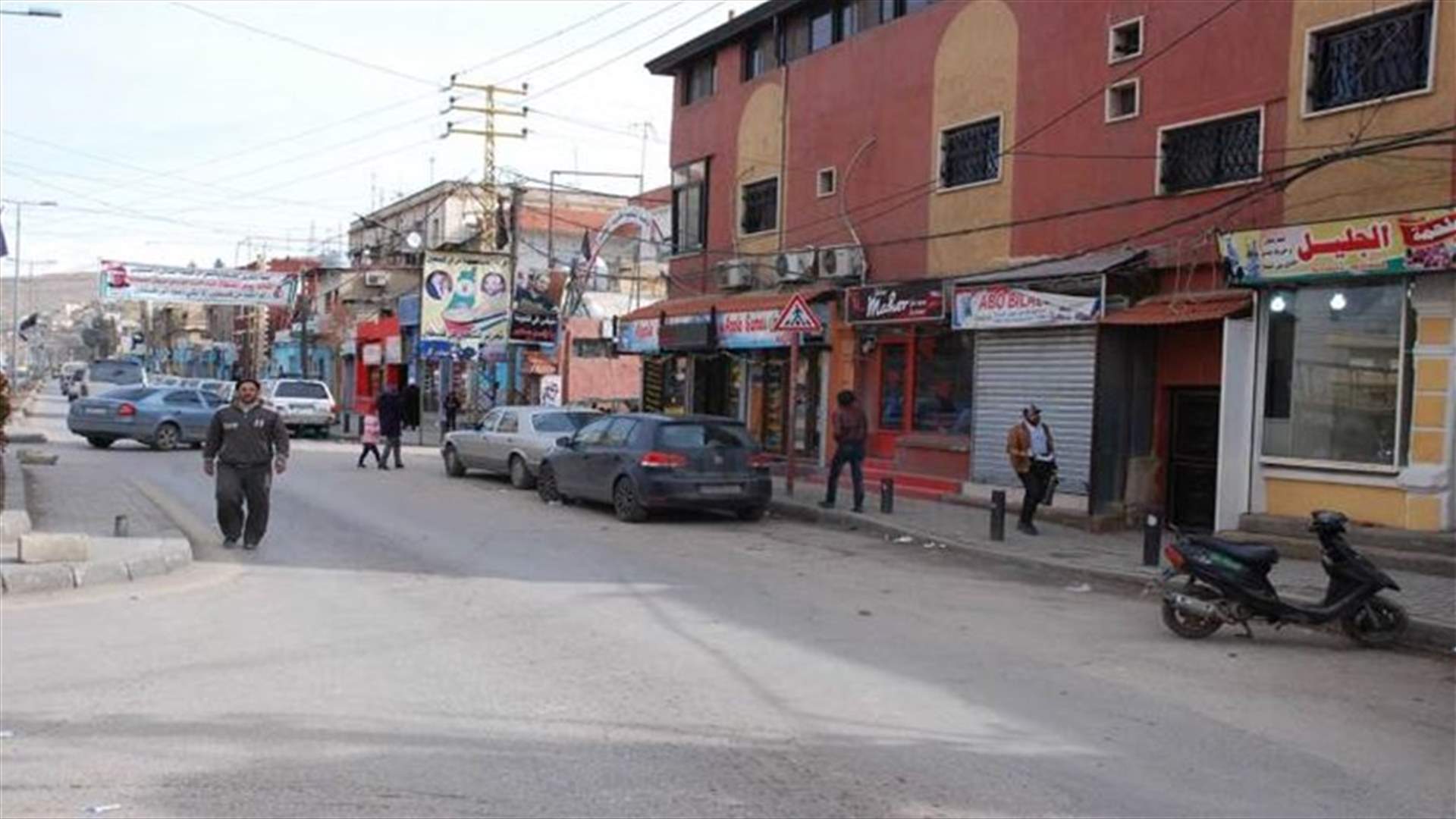 نجاة فلسطيني من الرصاص قرب مدخل مخيم الجليل في بعلبك