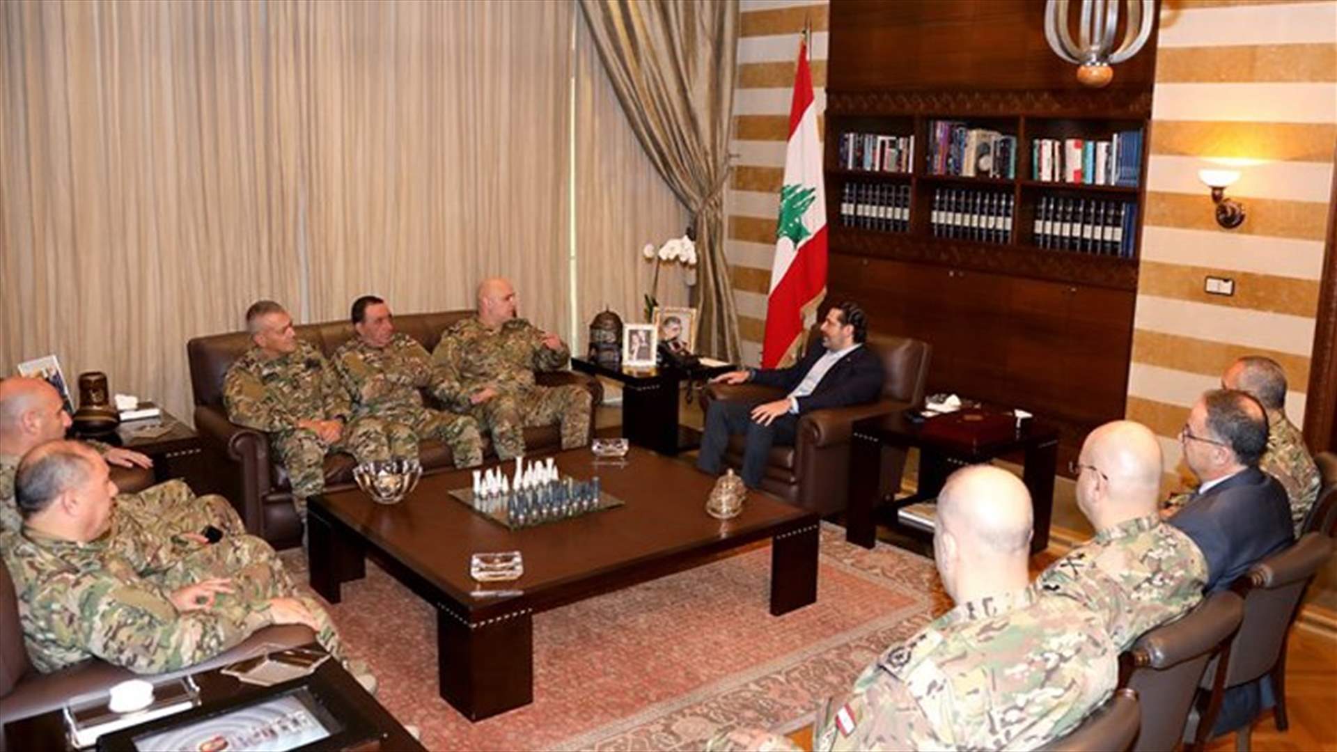 الحريري يستقبل العماد عون ويشيد بجهود الجيش