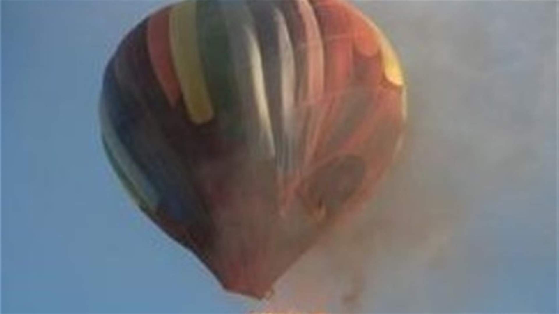 تحطم منطاد ينقل سياحا بالقرب من الاقصر في مصر