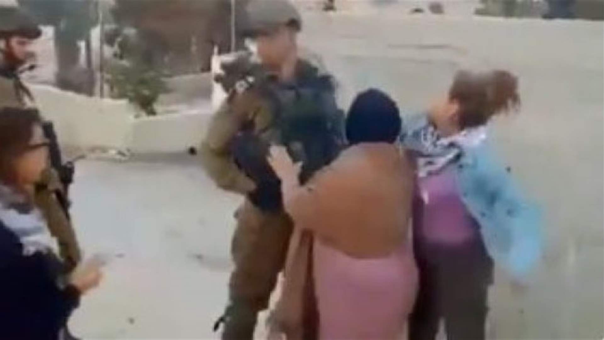 الافراج عن نور التميمي المتهمة بضرب جنديين اسرائيليين...