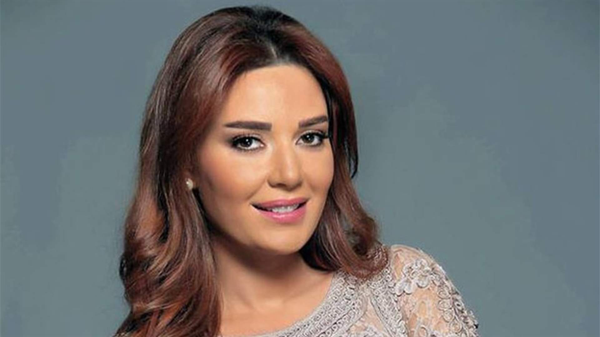 بالصورة – نجمة لقبتها سيرين عبد النور بشقيقتها... من هي؟