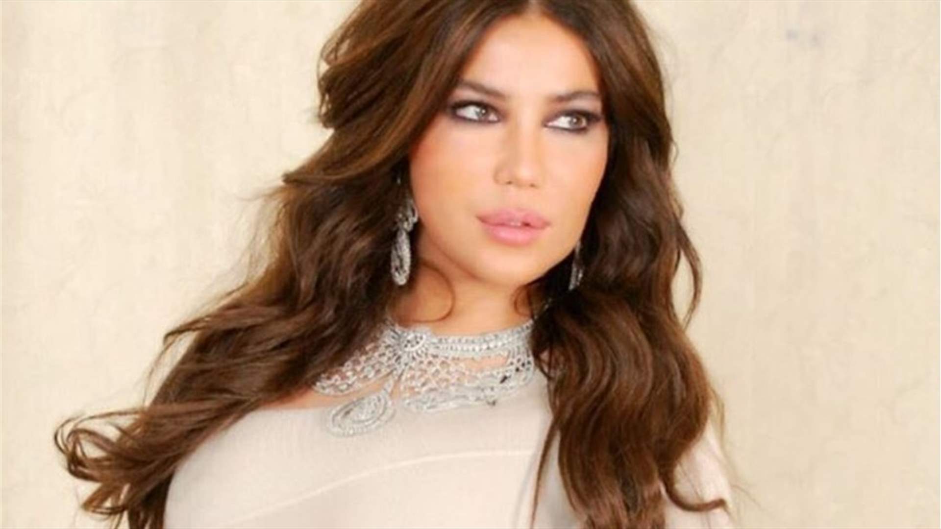 بالصور- بعد انتشار فيديو احتراق شعرها... أول تعليق لمي حريري