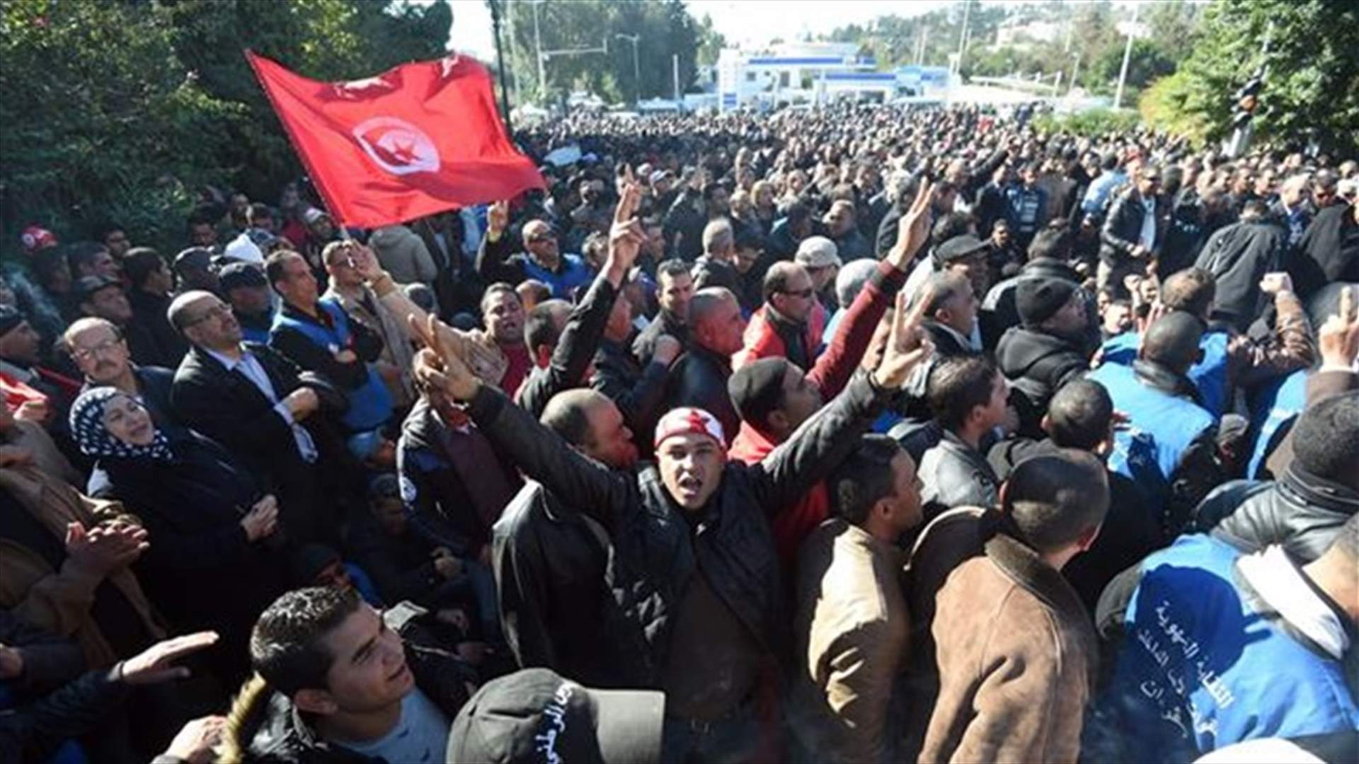 Tunisian police disperse protests against price hikes, unemployment