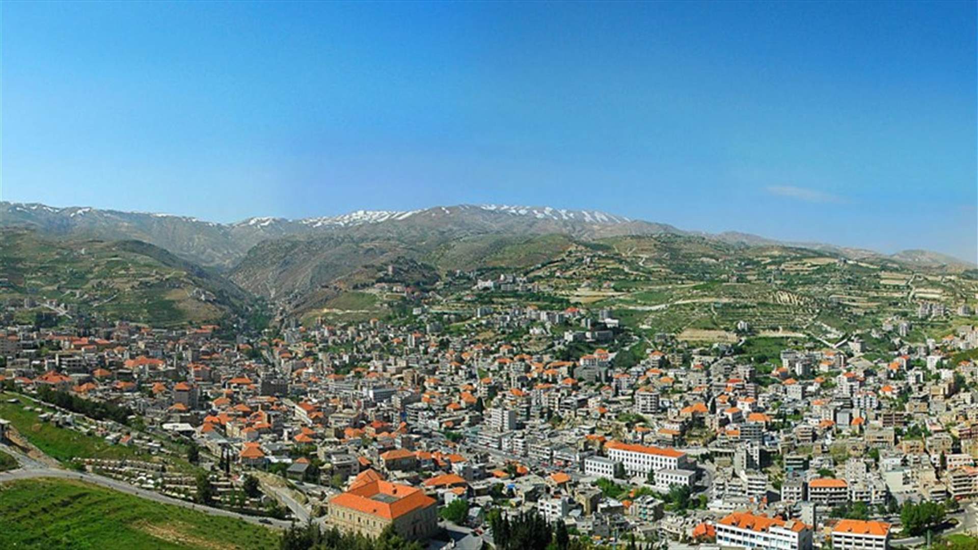 مصادر للانباء - الكتائب بدأ بمشاورات مع القوات لعقد تحالف انتخابي في زحلة