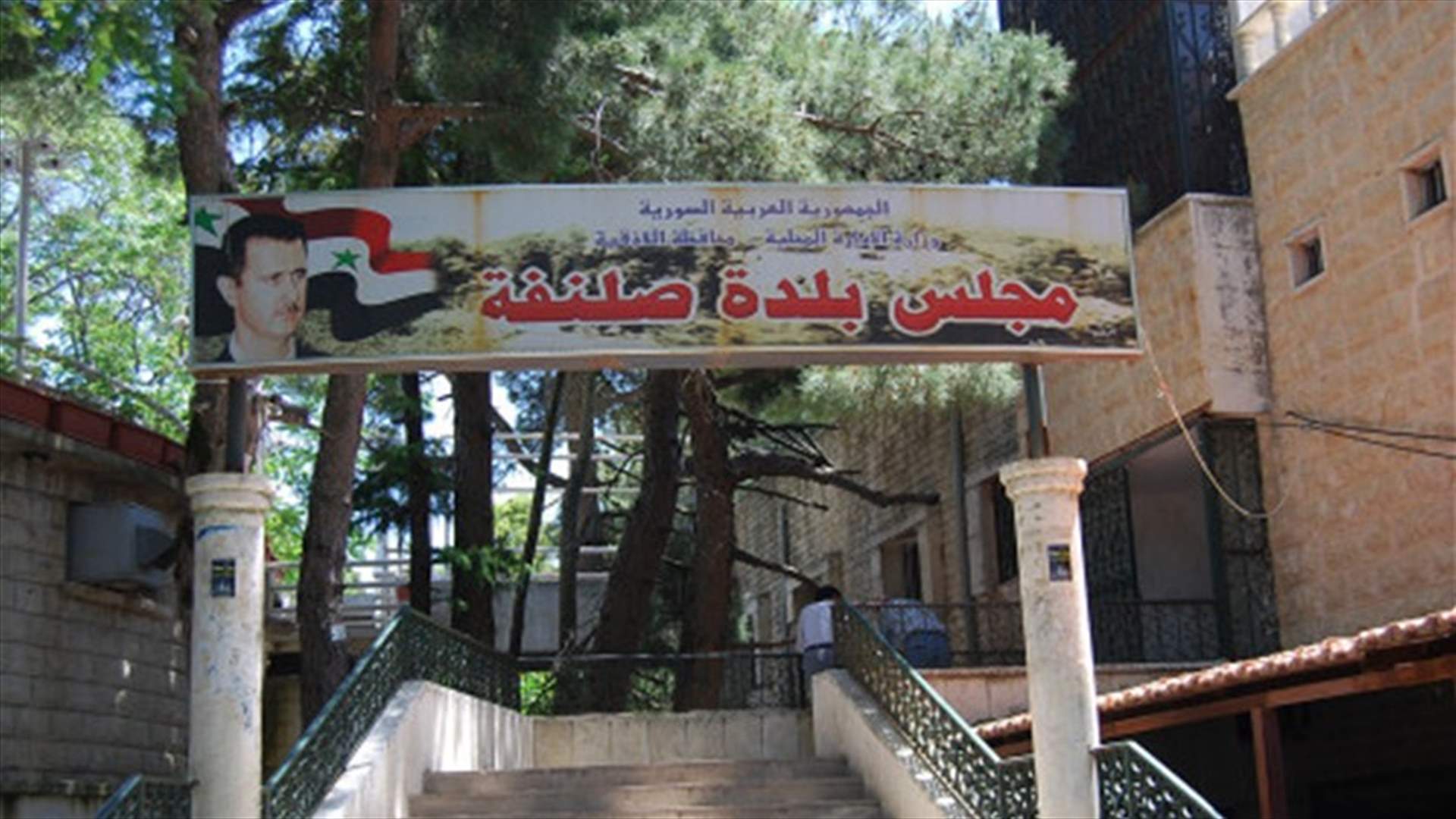 انفجار ضخم بمستودع أسلحة للجيش السوري في ريف اللاذقية الشرقي