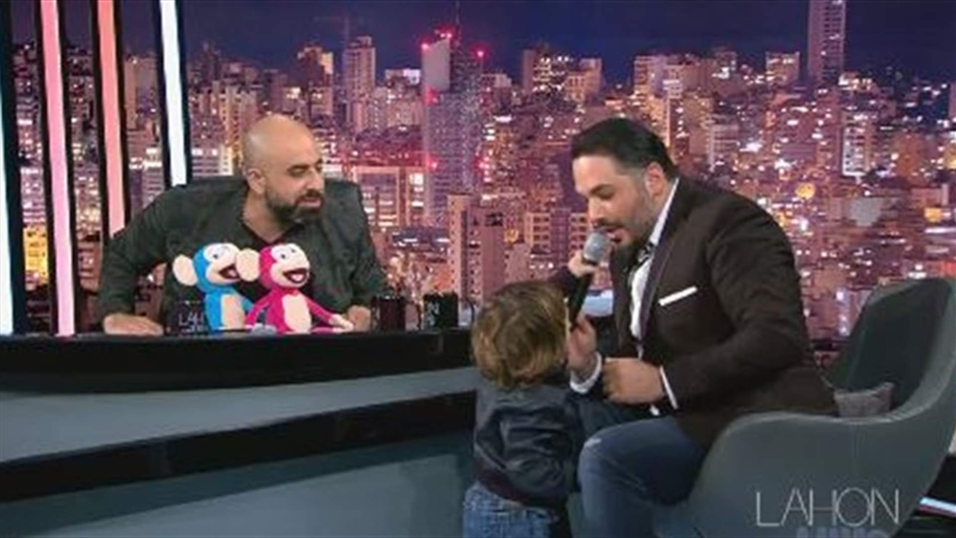 الإطلالة التلفزيونية الأولى لإبن رامي عيّاش... وهل أكّد البوب ستار خبر حمل زوجته؟