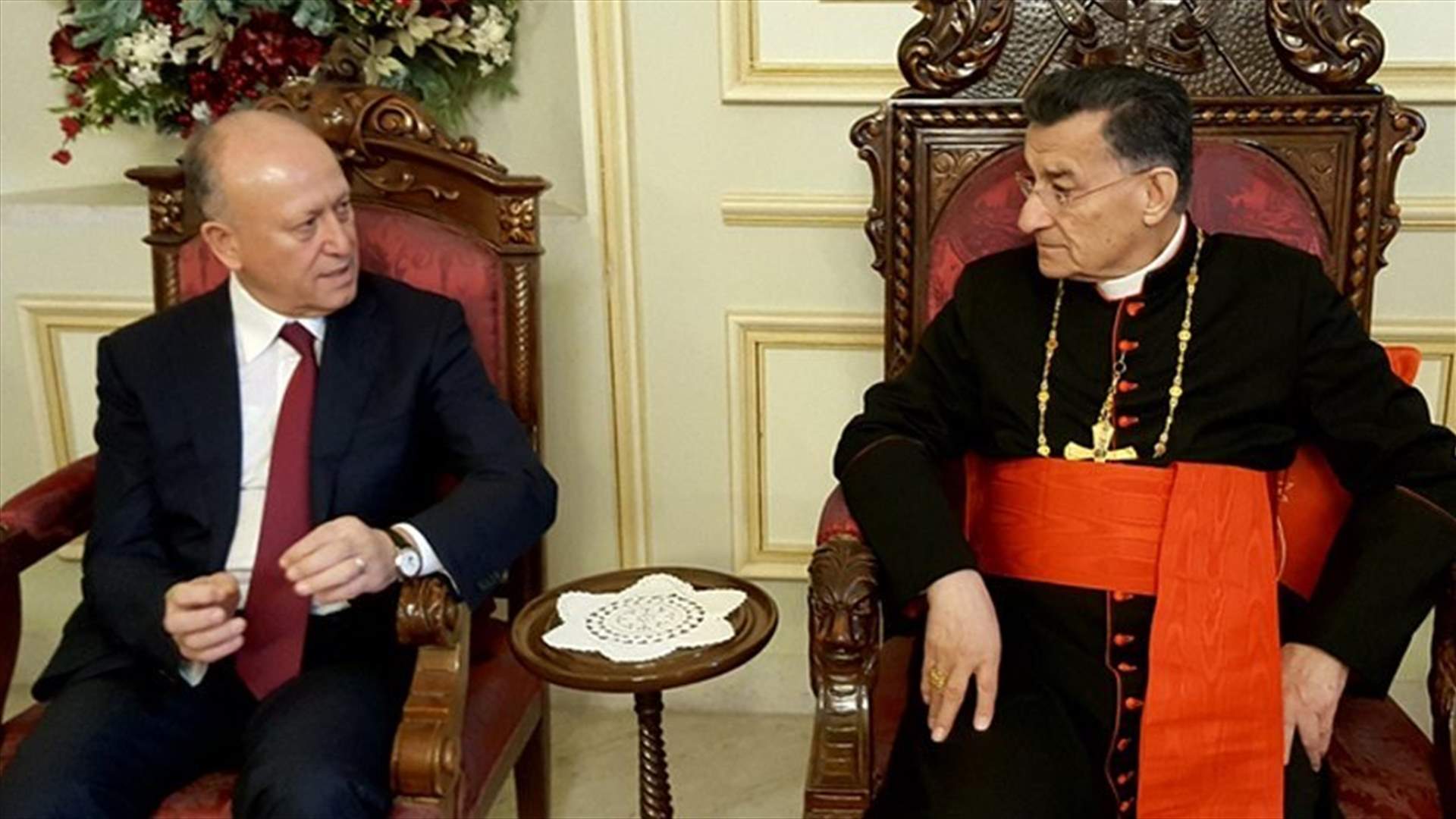 Patriarch Rai meets with former Minister Rifi in Bkerke