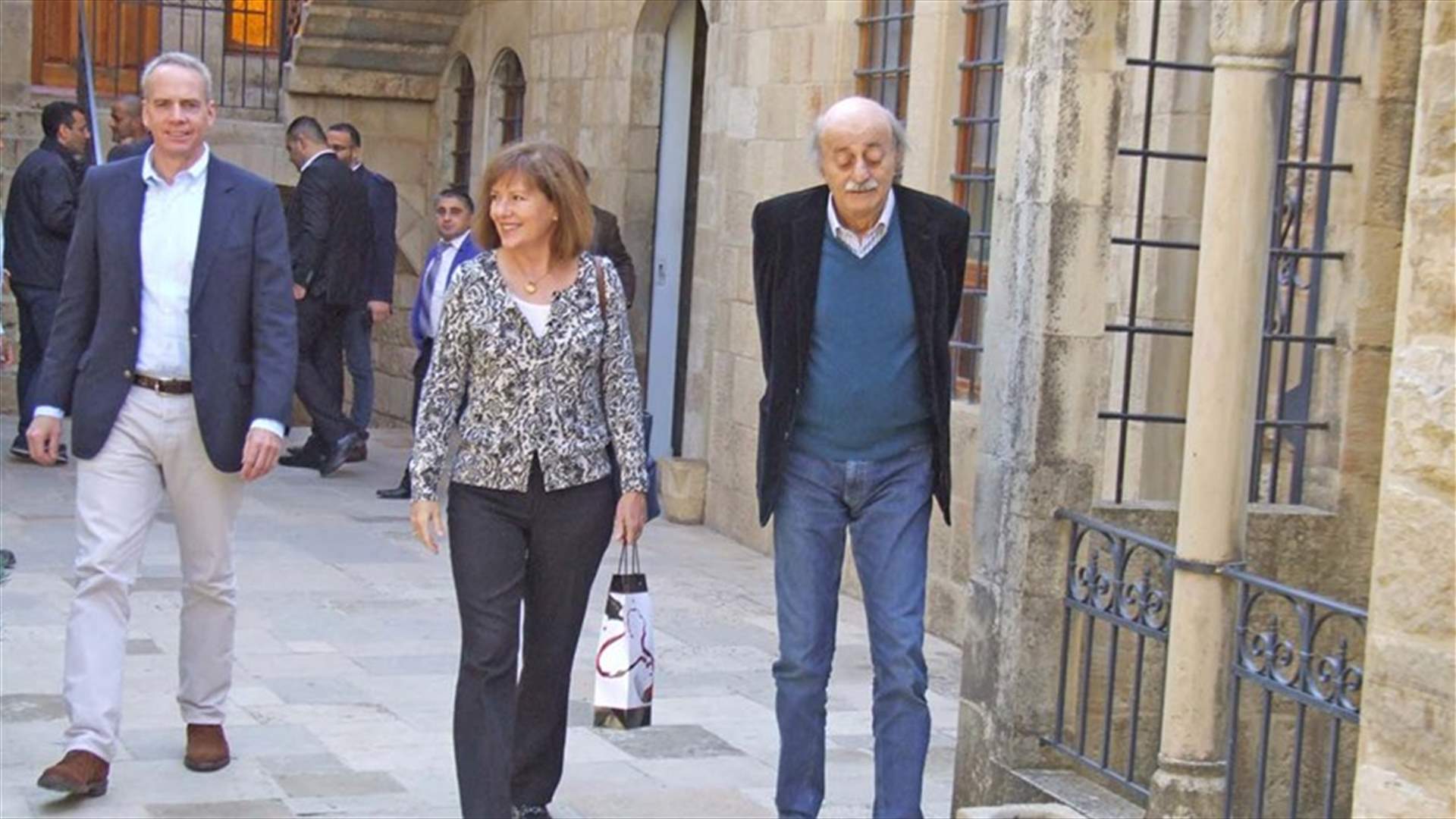 جنبلاط يستقبل السفيرة الأميركية