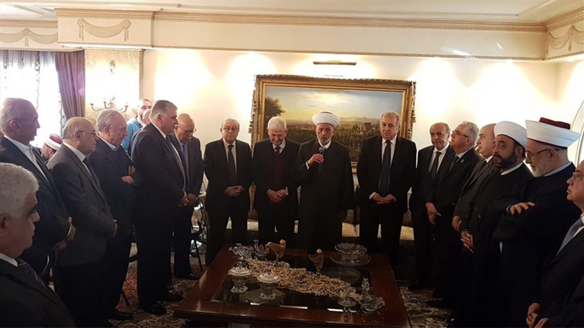 دريان: لتهيئة المناخ الهادىء للانتخابات