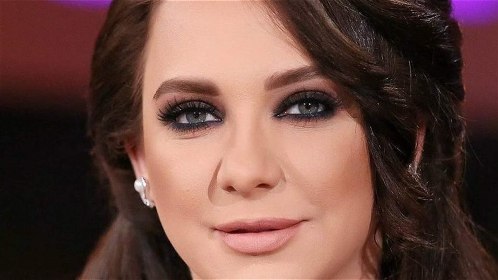 صورة نادرة لسلاف فواخرجي بسنّ المراهقة... هل تبدّلت ملامحها كثيراً؟