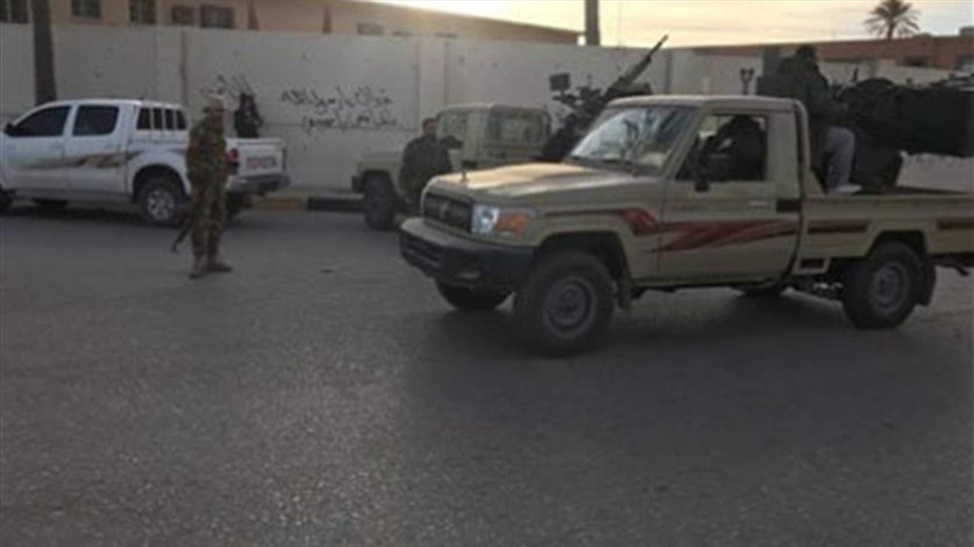 Ten dead as clashes shut airport in Libyan capital