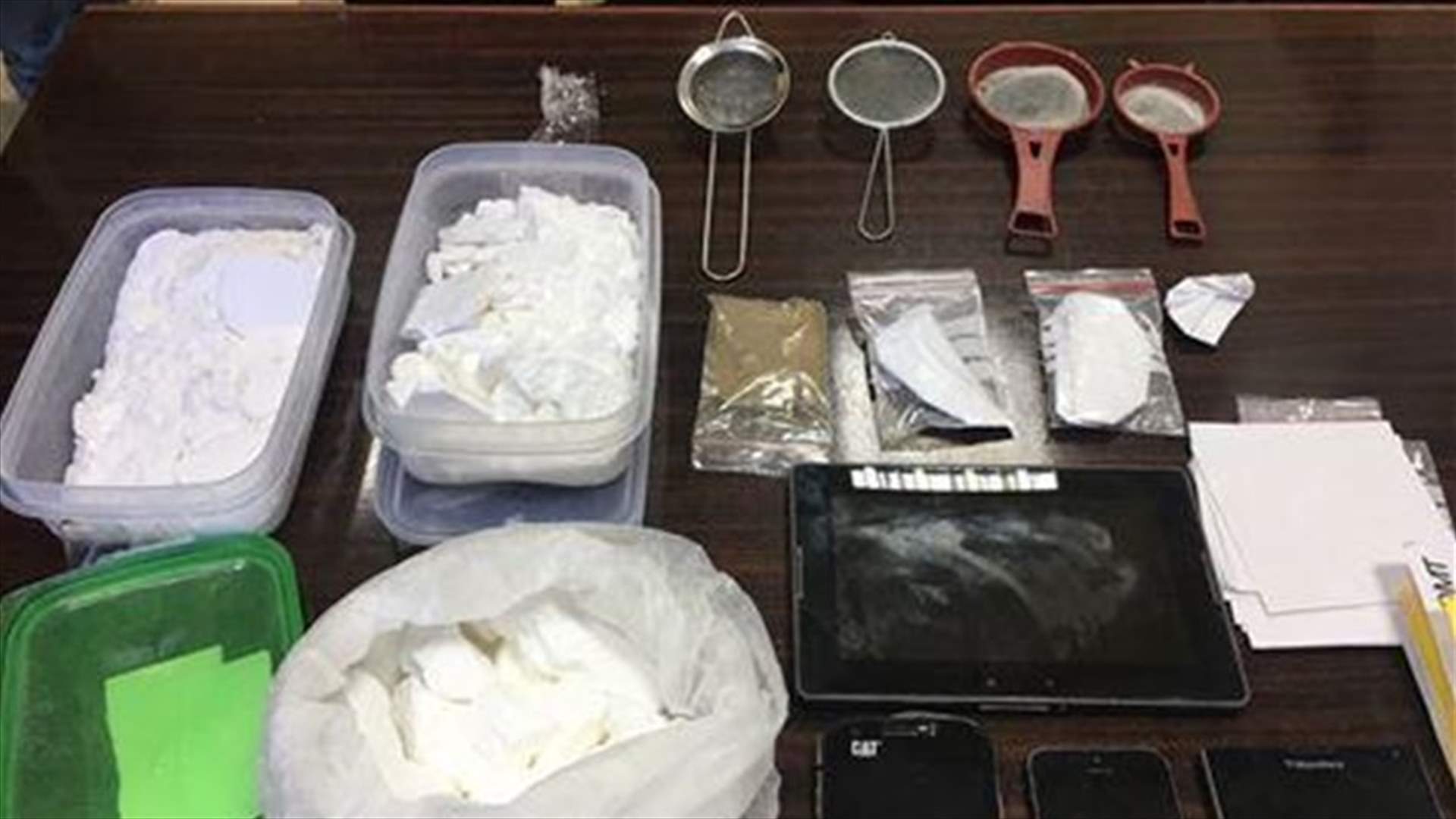 توقيف 3 مروجي مخدرات في برمانا وغزير... واحدهم سقط بعد محاولته الفرار