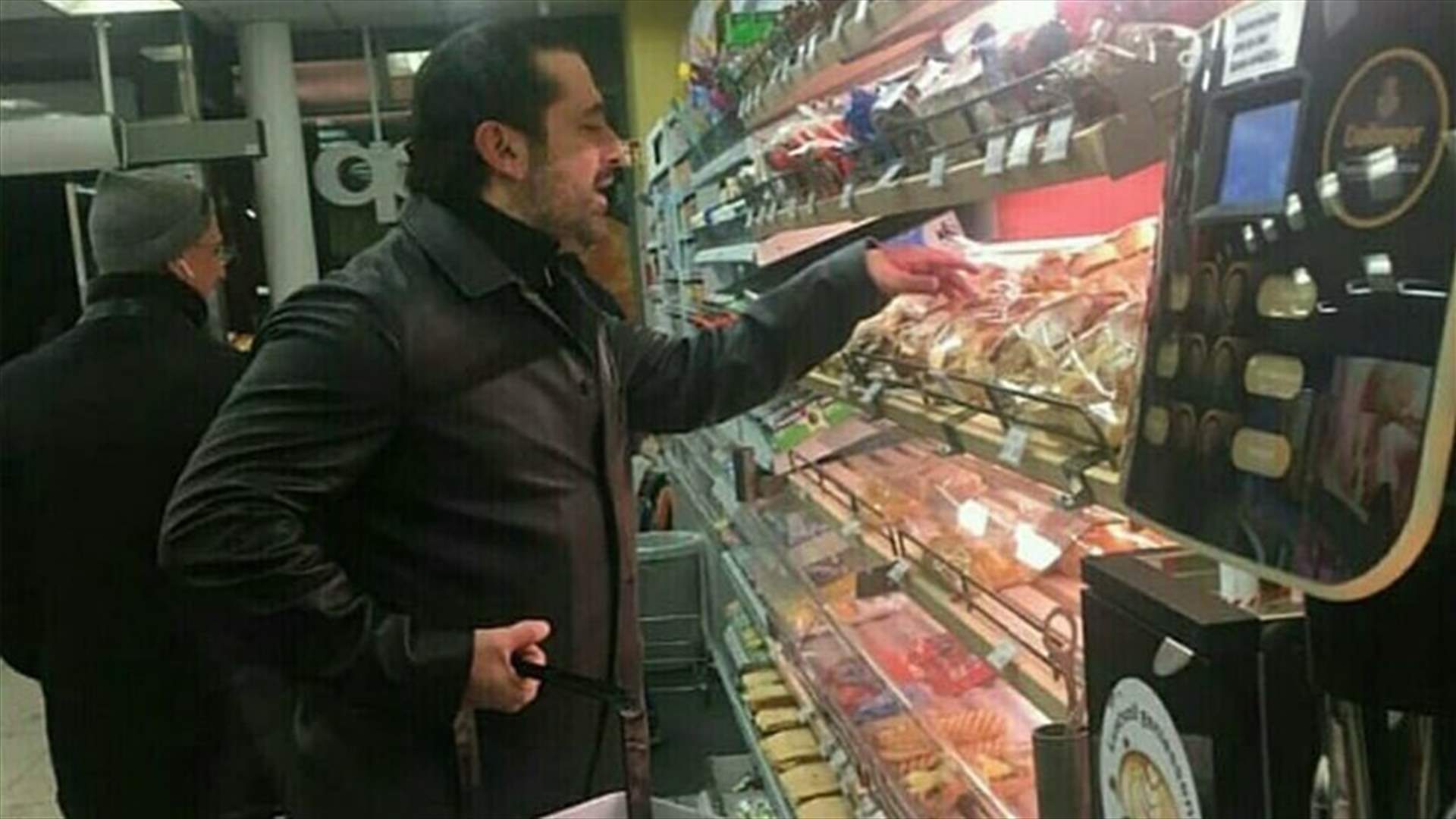 بالصور - الحريري يتسوّق...