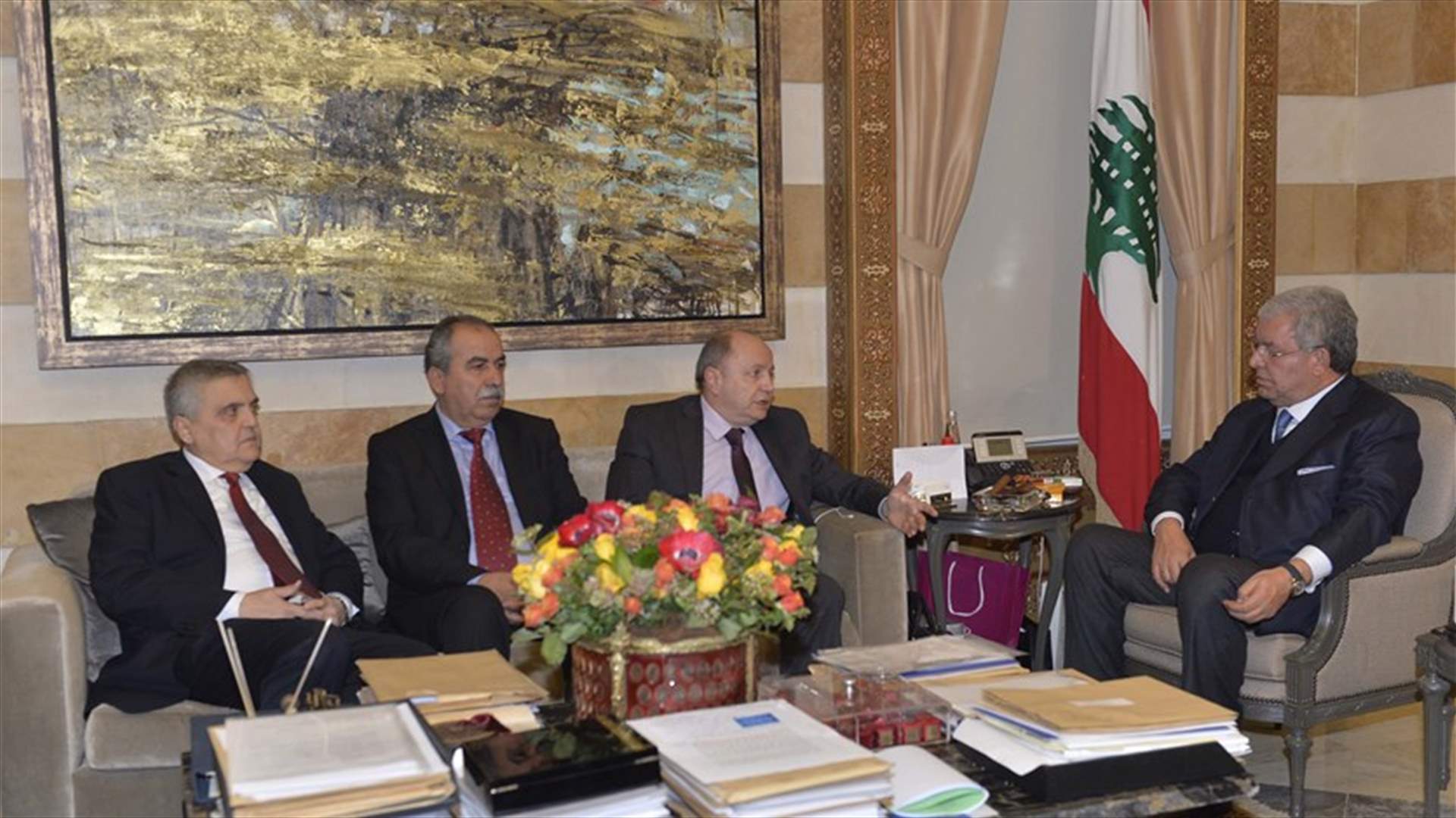 الأسمر: المشنوق أكد وجوب ان يكون هناك خطة نقل عصرية