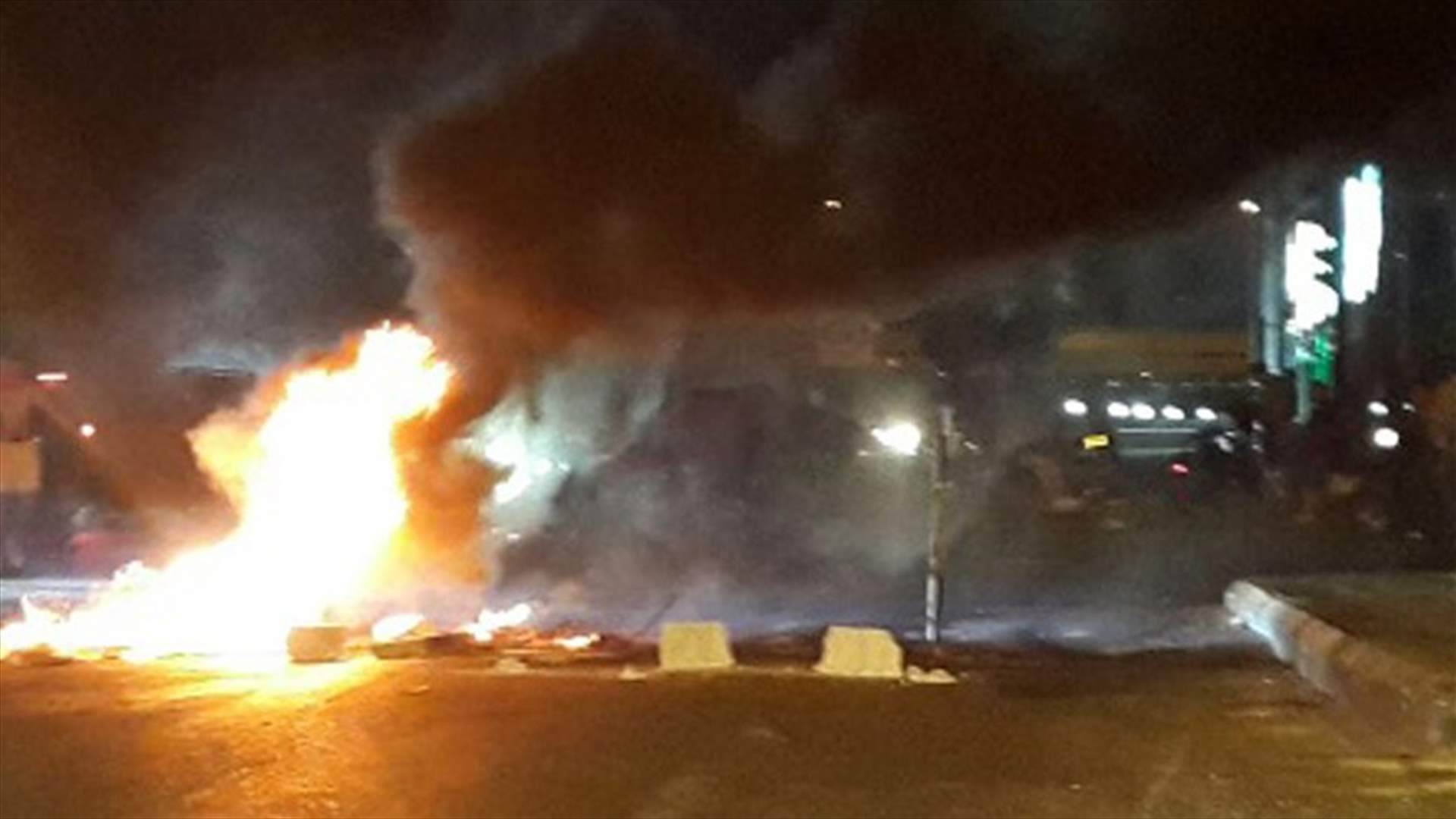 مناصرو أمل قطعوا طرقات في بعلبك...