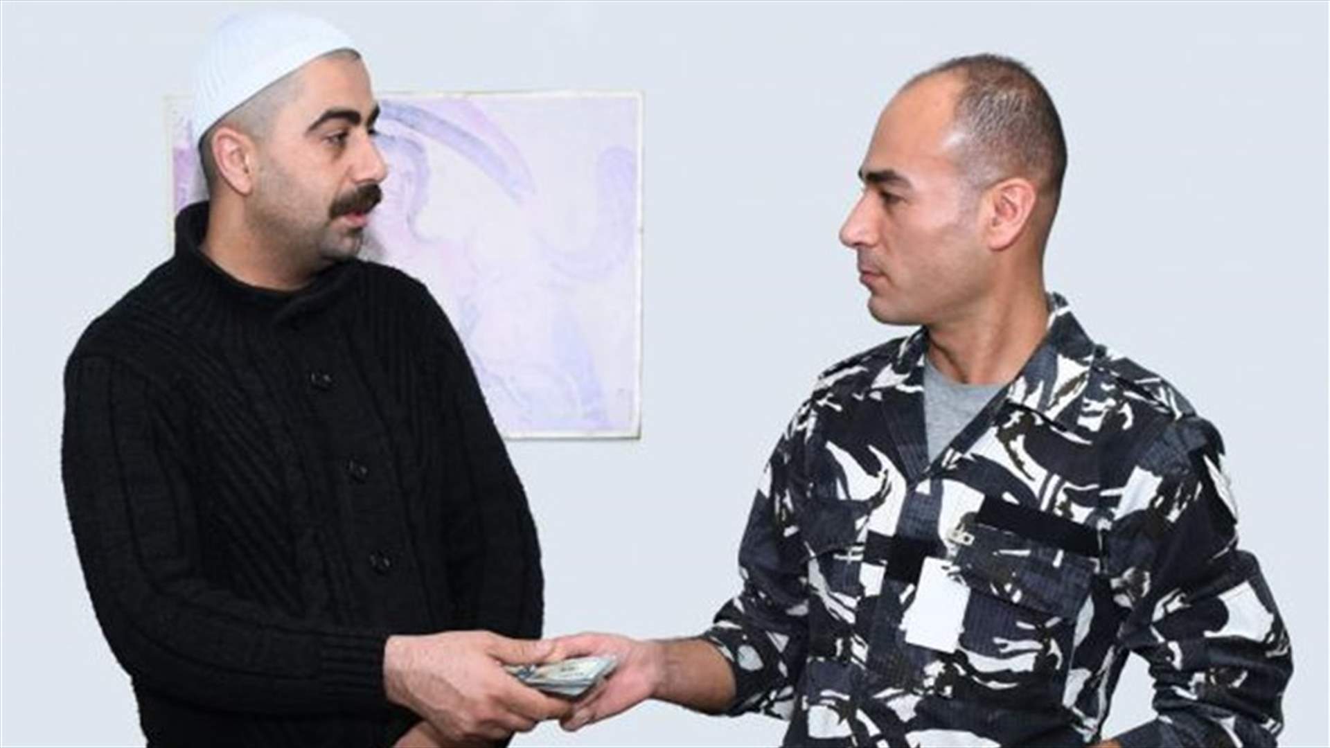 العثور على 6 آلاف دولار في المطار... وهكذا تم تحديد صاحب المبلغ