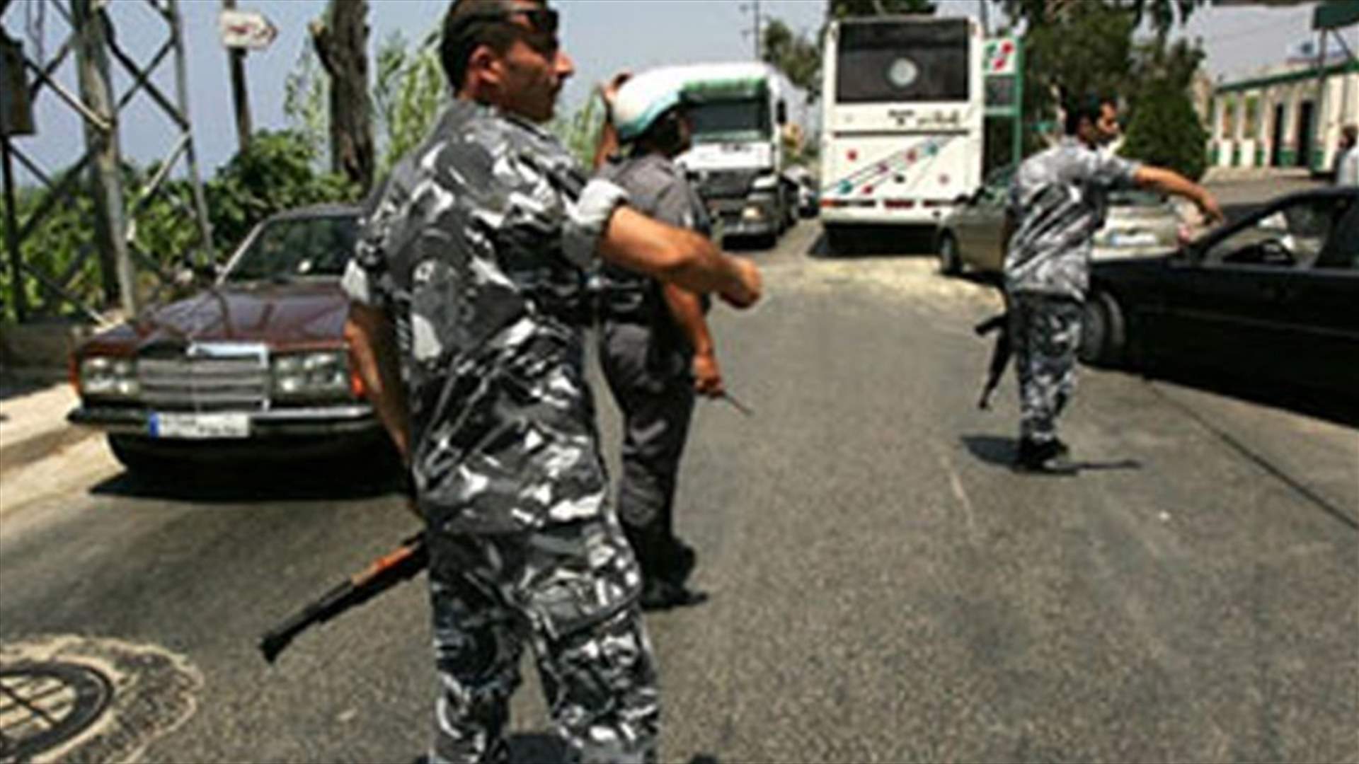 حاول الفرار من القوى الامنية في المنصورية فأصيب في قدمه
