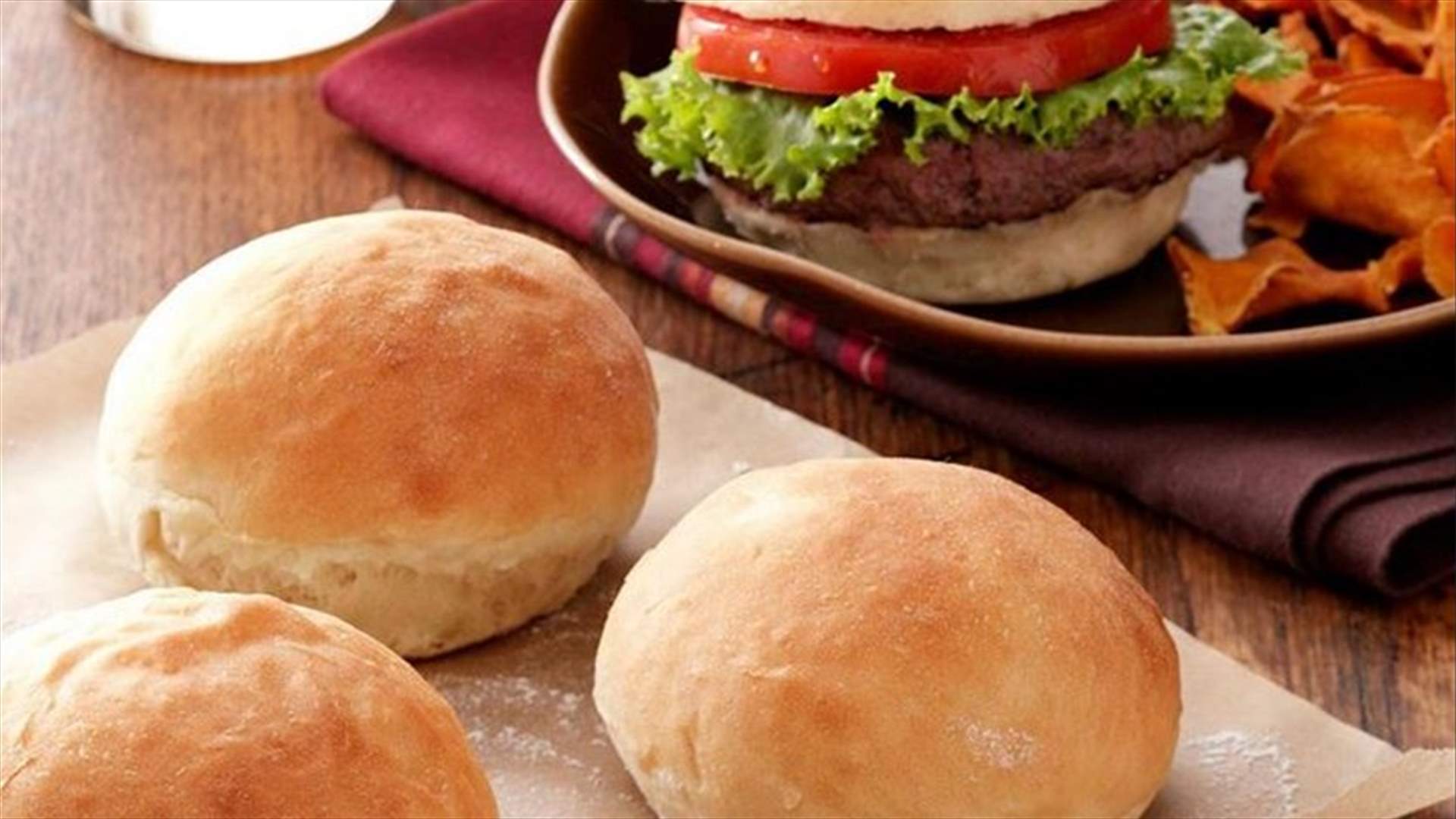 حضّروا أشهى خبز همبرغر في المنزل
