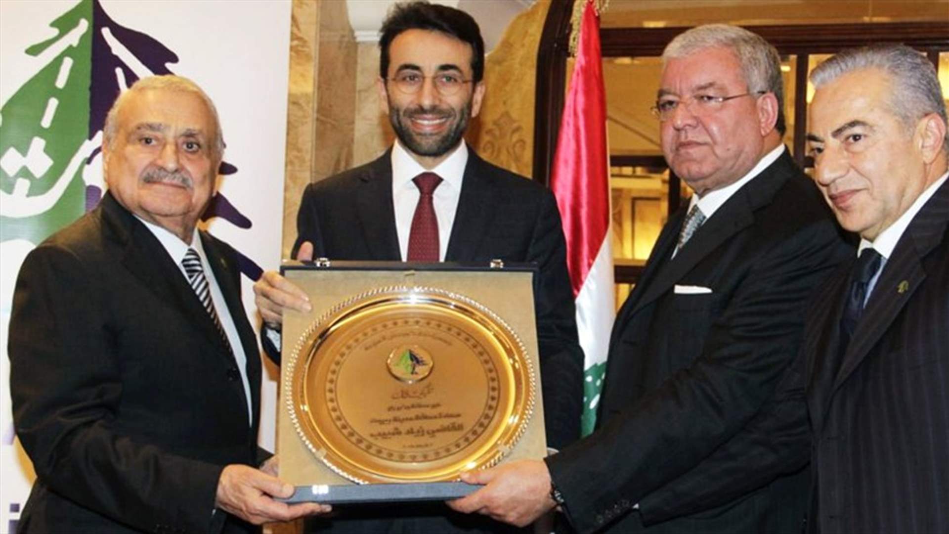المشنوق: المظلومية كلمة لا تليق ببيروت
