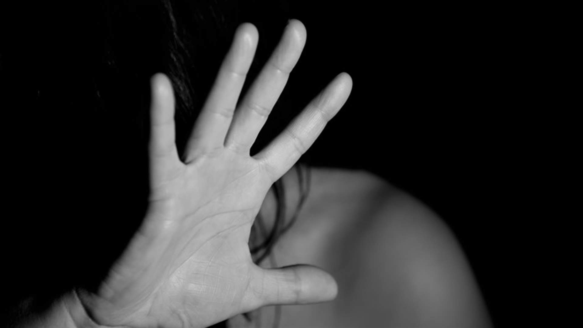 فضيحة جنسية جديدة تهزّ هوليوود... نجمة تعرضت للتحرش والاعتداء الجنسي!