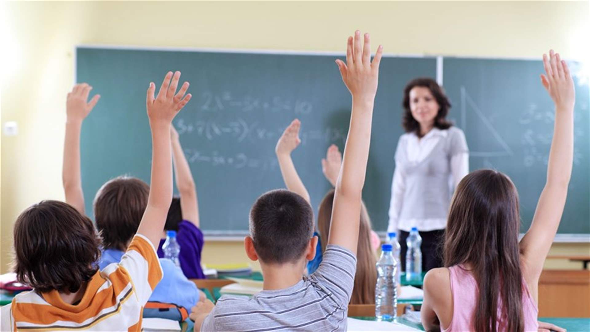 لاحظت بقعة دماء على إصبع ابنتها... ماذا فعلت بها المعلمة؟